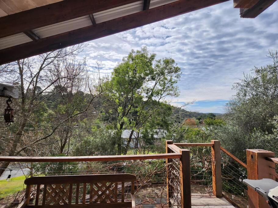 Leura Haven Homestead - Grand rustic cottage for 4