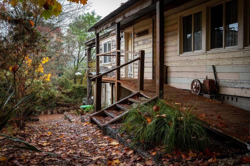 Leura Haven Homestead - Grand rustic cottage for 4