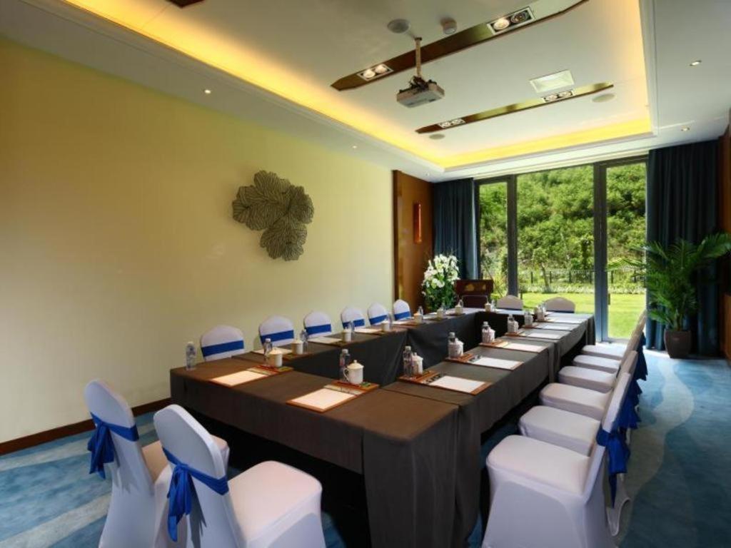 Island Skylight Resort