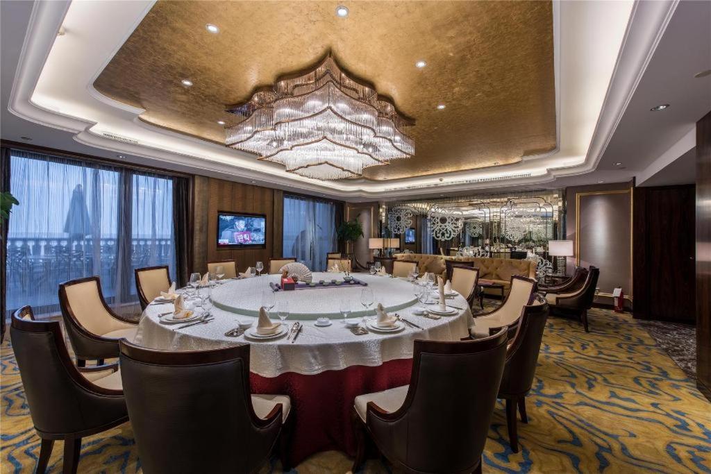 Grand Palace Resort