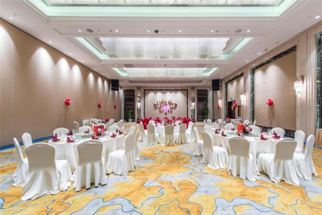 Grand Palace Resort