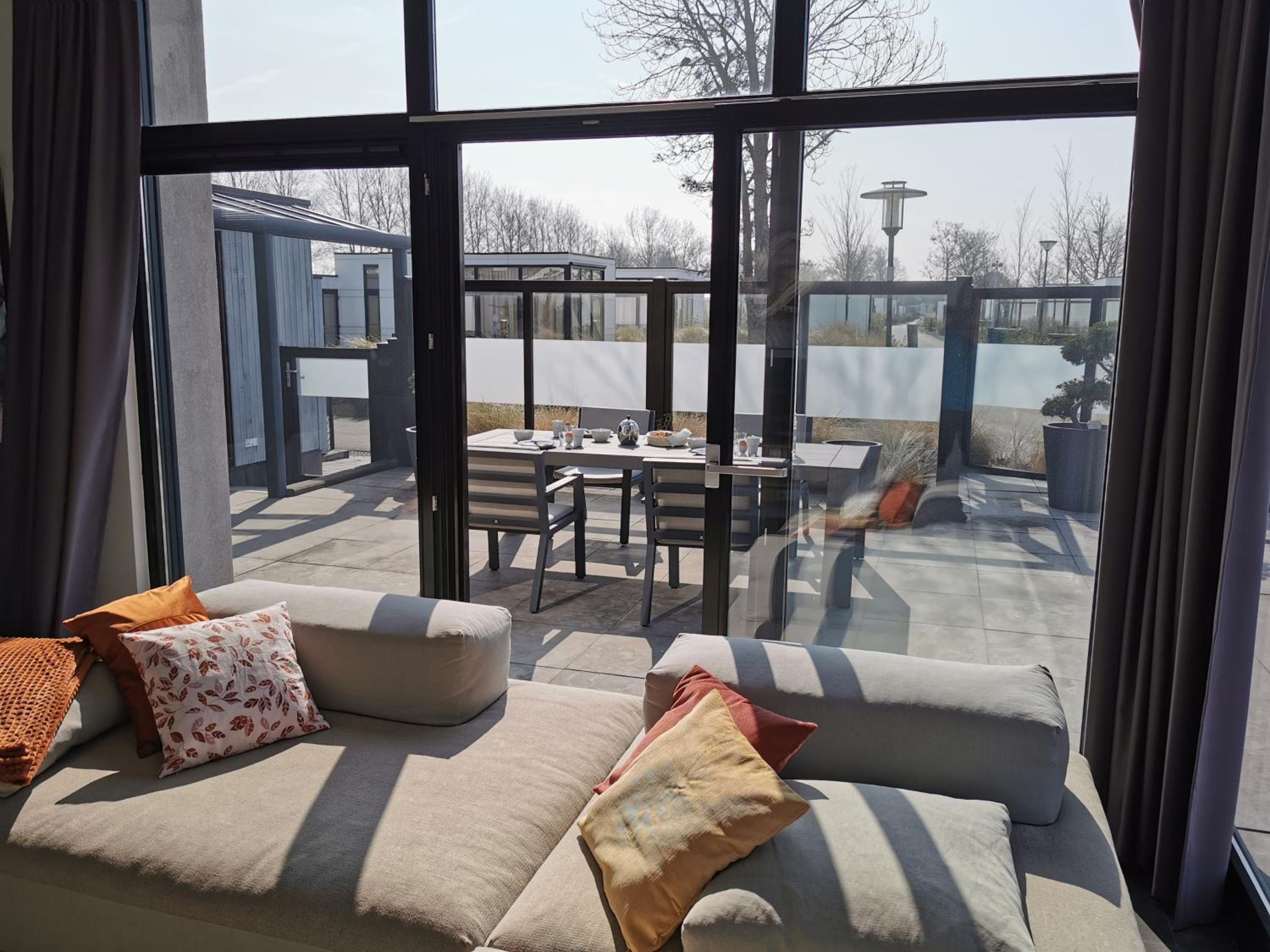 Breskens Chalet TIMEOUT Breskens mit Zaun Hausnr B26 view 3