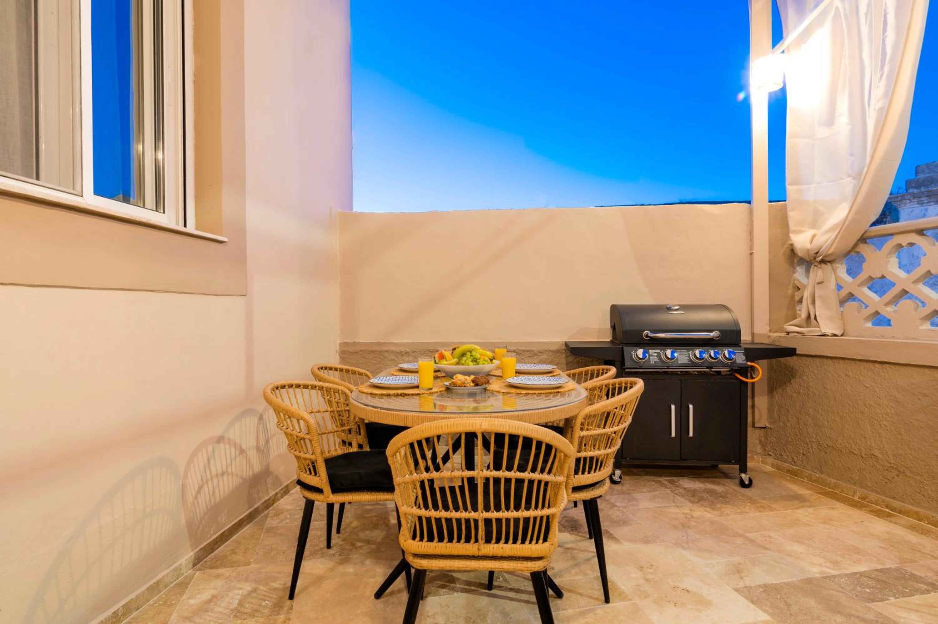 ALMI Traditional House view 5