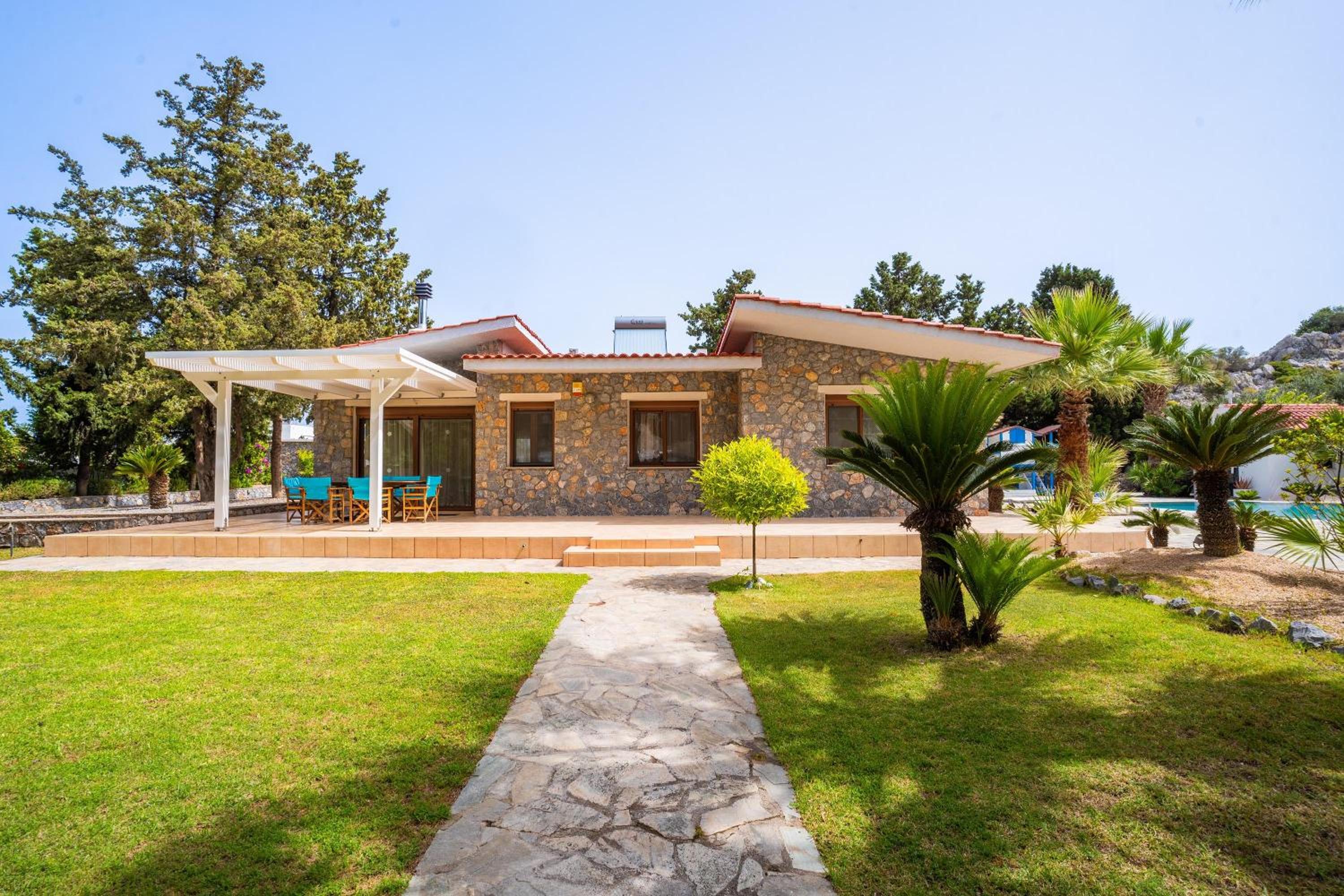 Madia Villa view 3