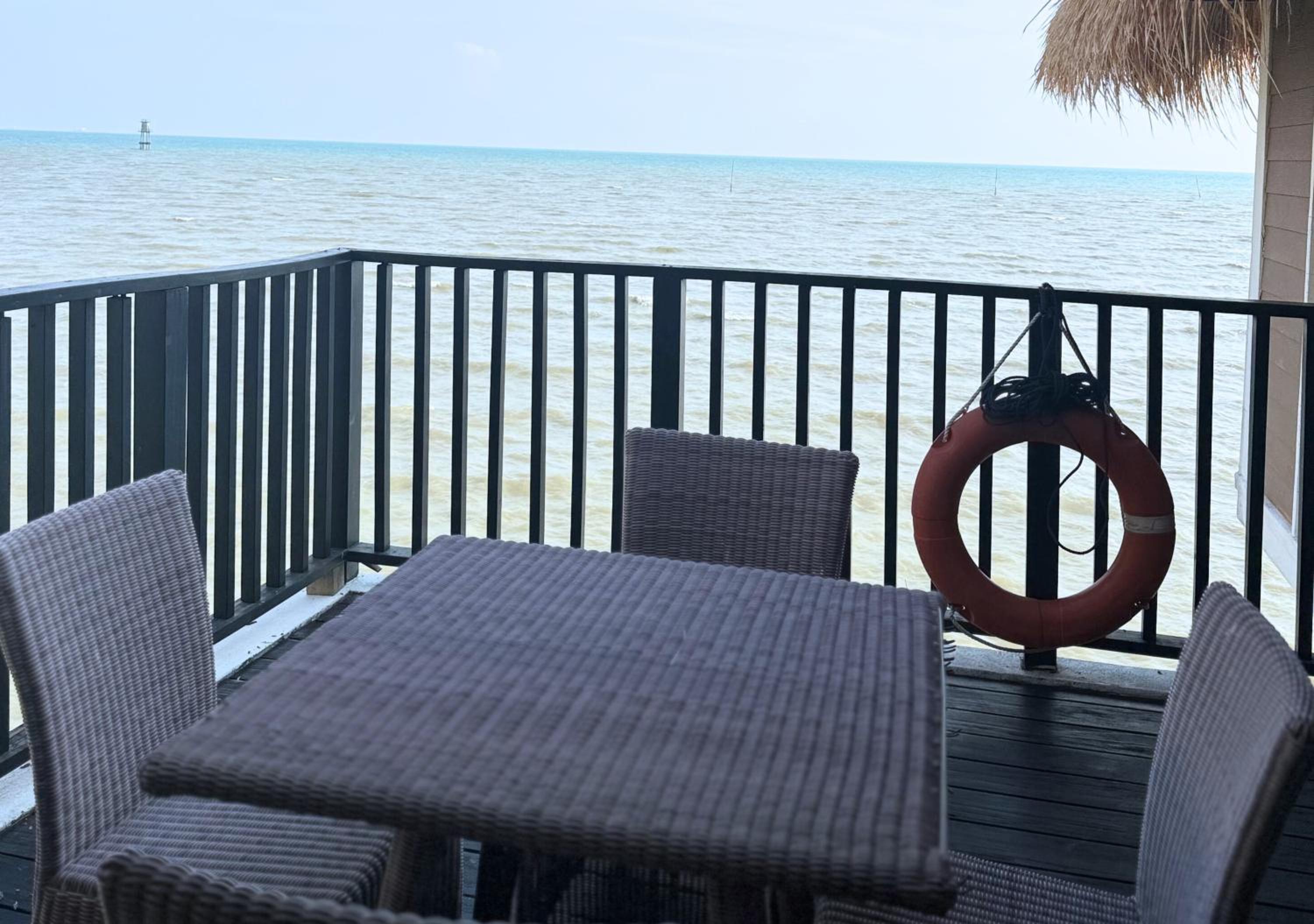2 Bedroom Waterfront Villa Golden Palm Tree Malaysia formerly known as AVANI Sepang Goldcoast photo 4