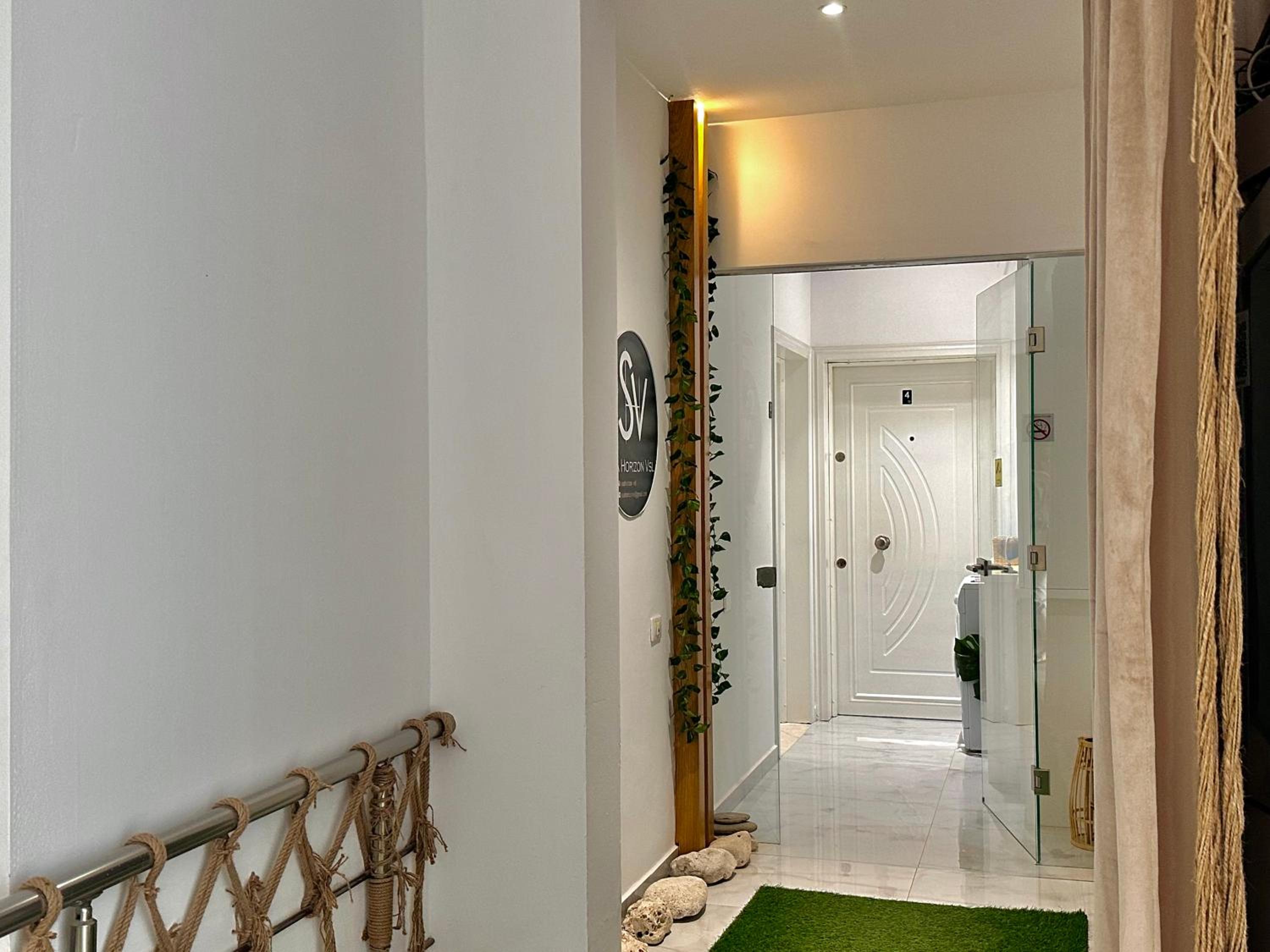 Sea Horizon Vsl Suites & Apartments