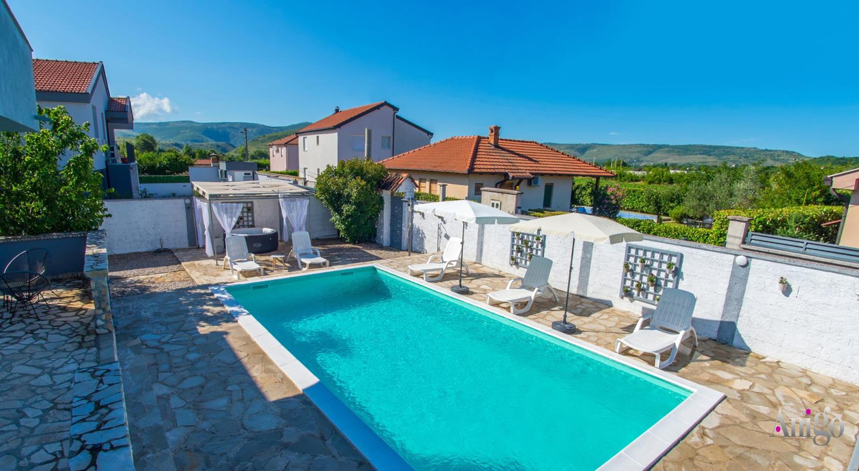 Villa Pearl- with private pool