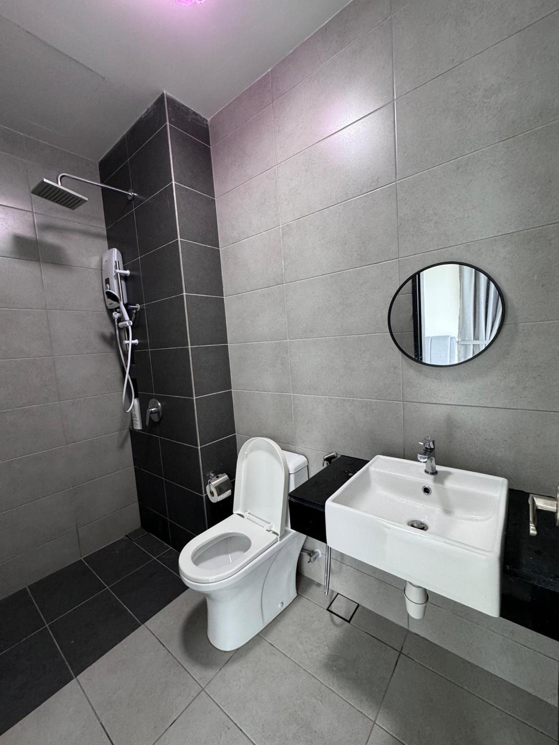 Urban Suites TWO Or THREE Bedroom Georgetown by ANC