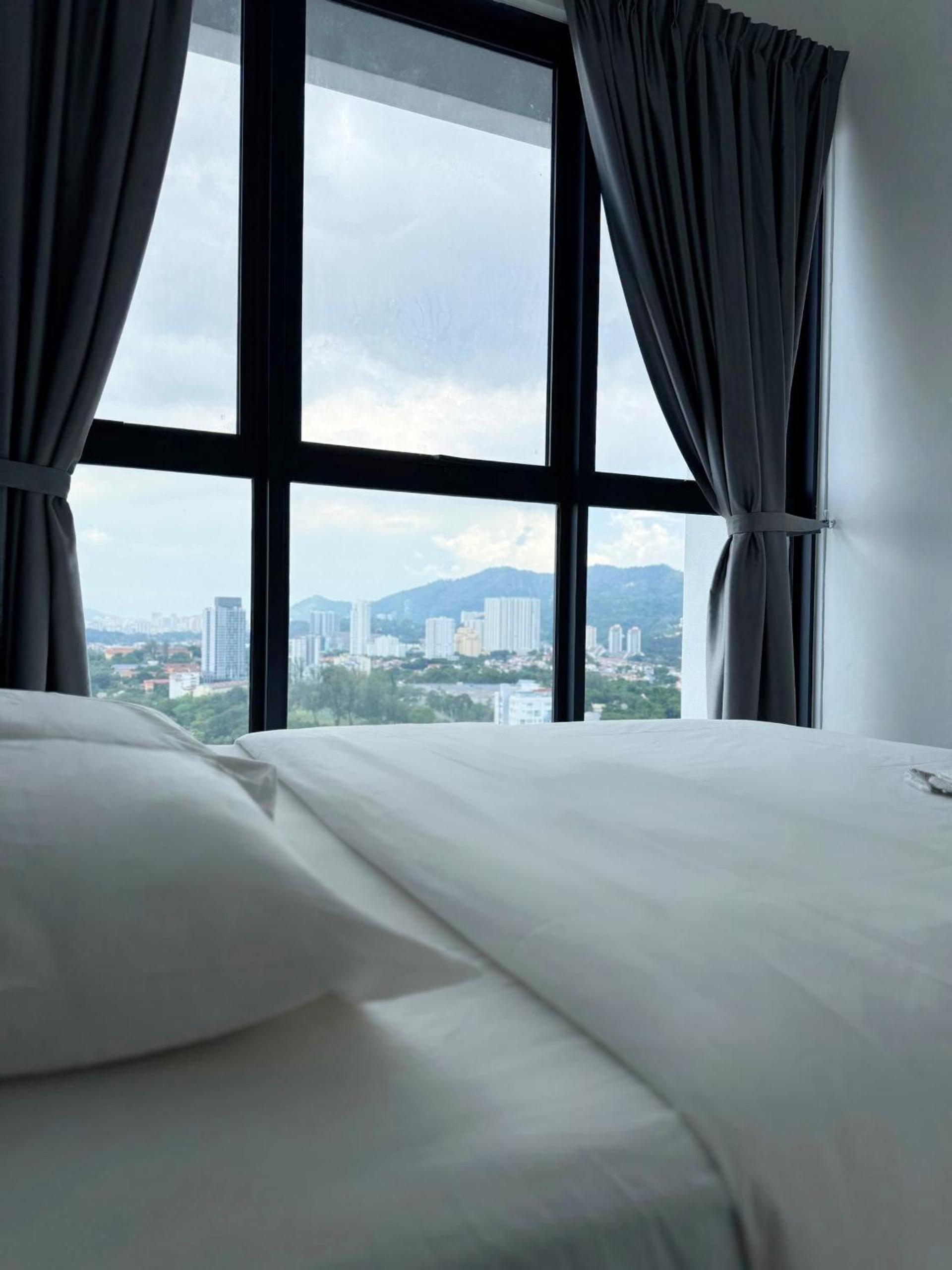 Urban Suites TWO Or THREE Bedroom Georgetown by ANC