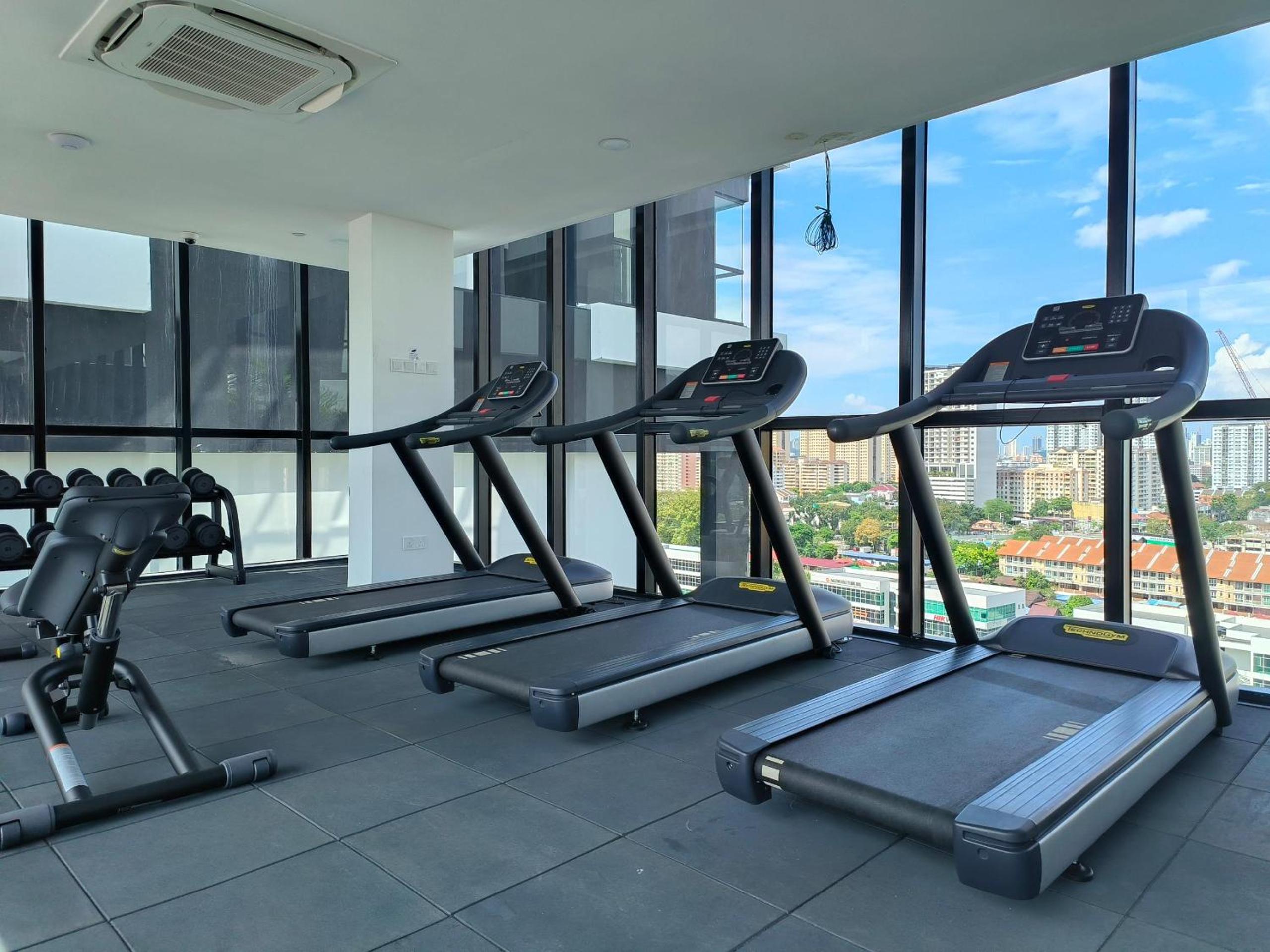 Urban Suites TWO Or THREE Bedroom Georgetown by ANC