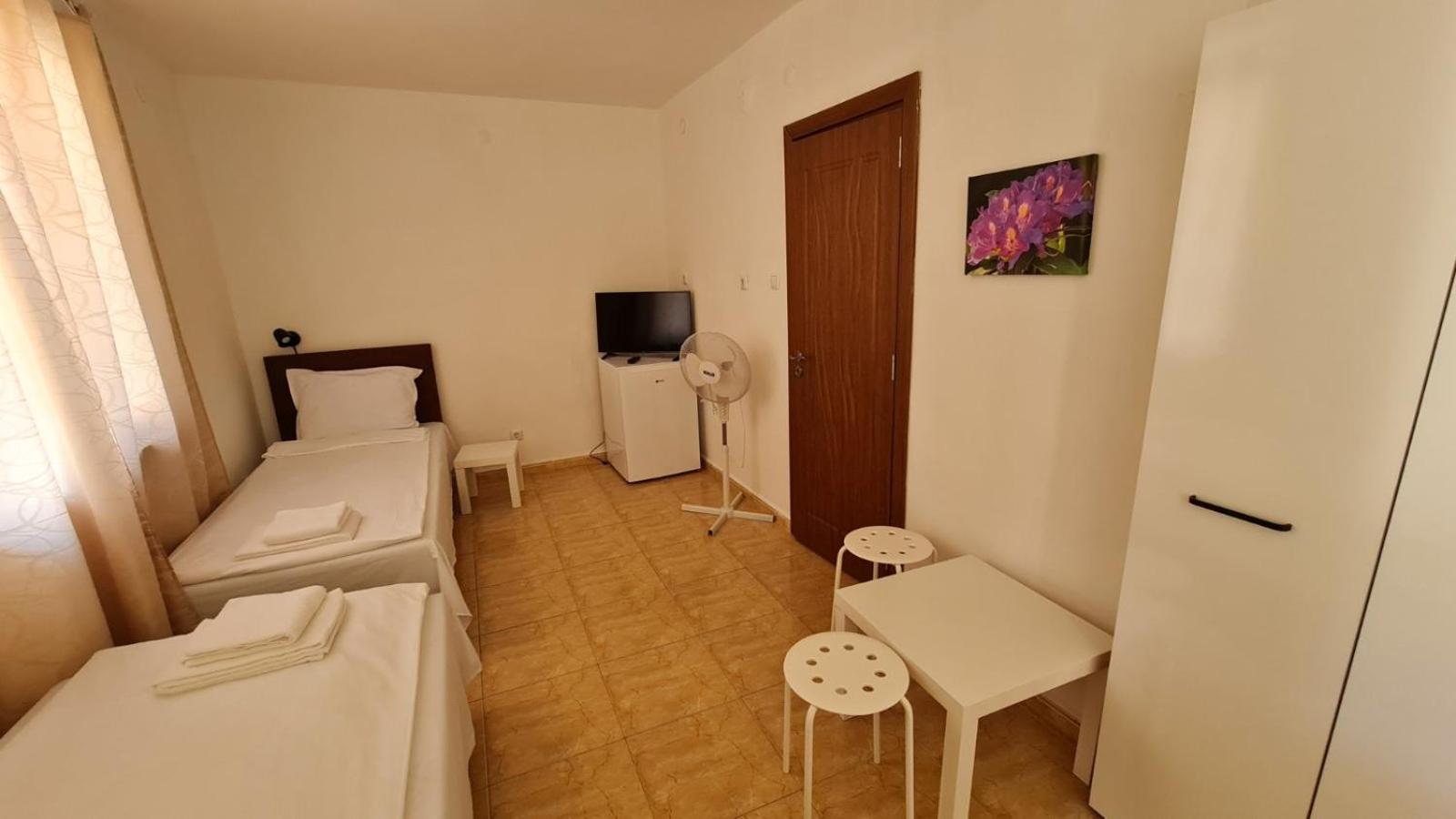S Apartment