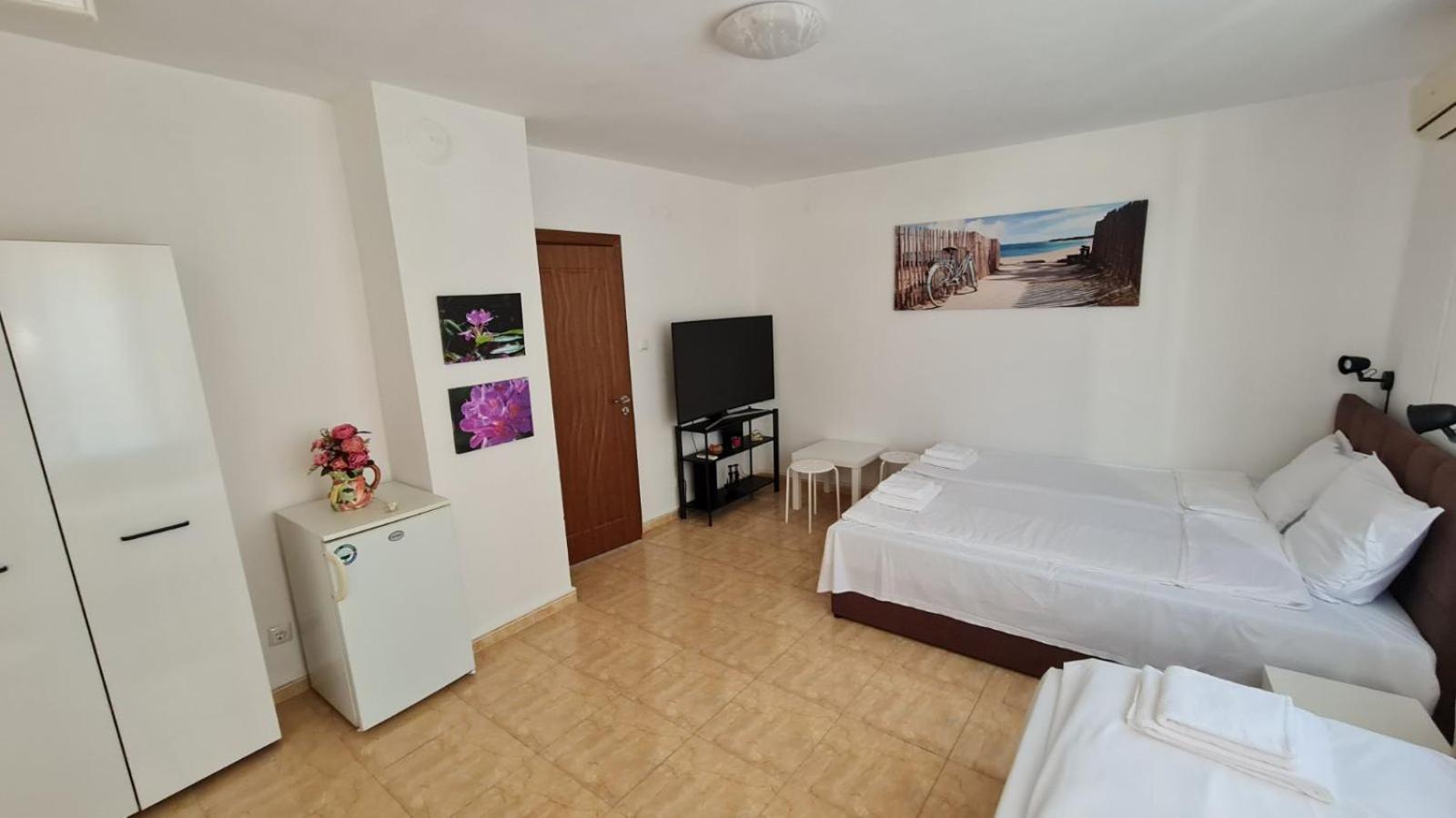 S Apartment