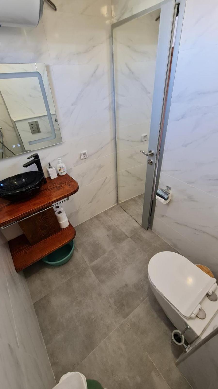 S Apartment
