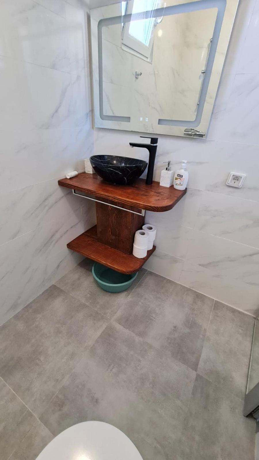 S Apartment