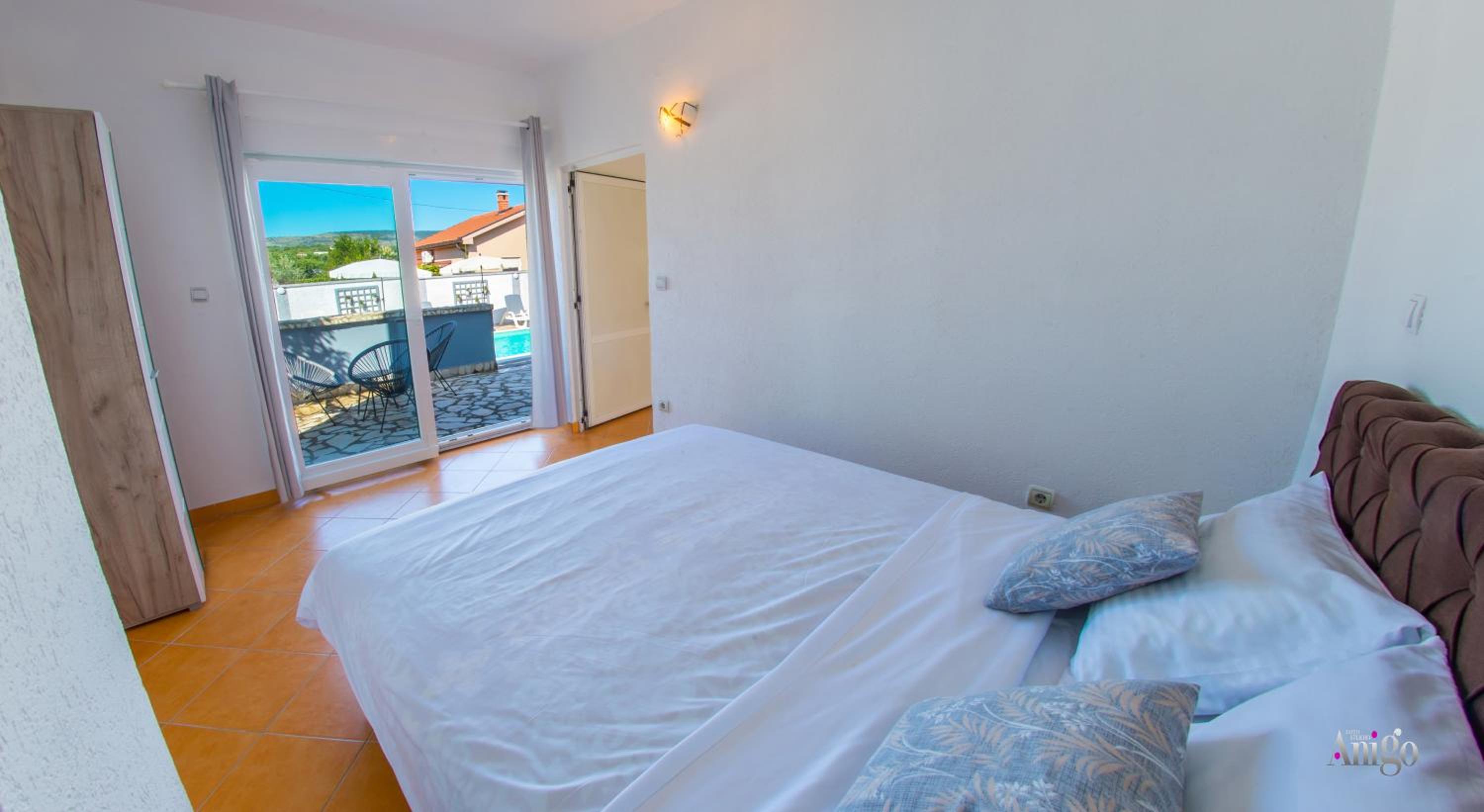 Villa Pearl- with private pool
