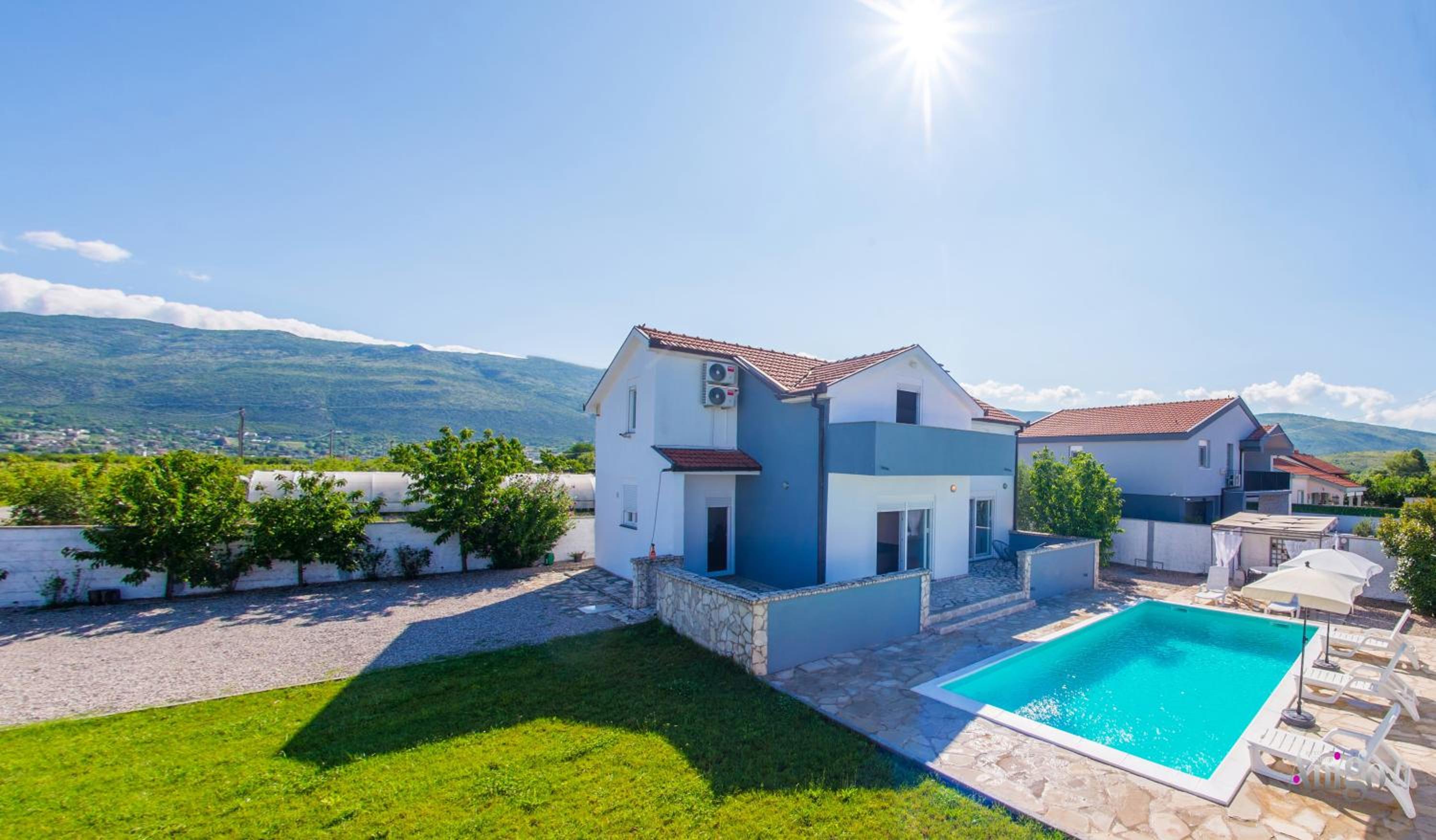Villa Pearl- with private pool