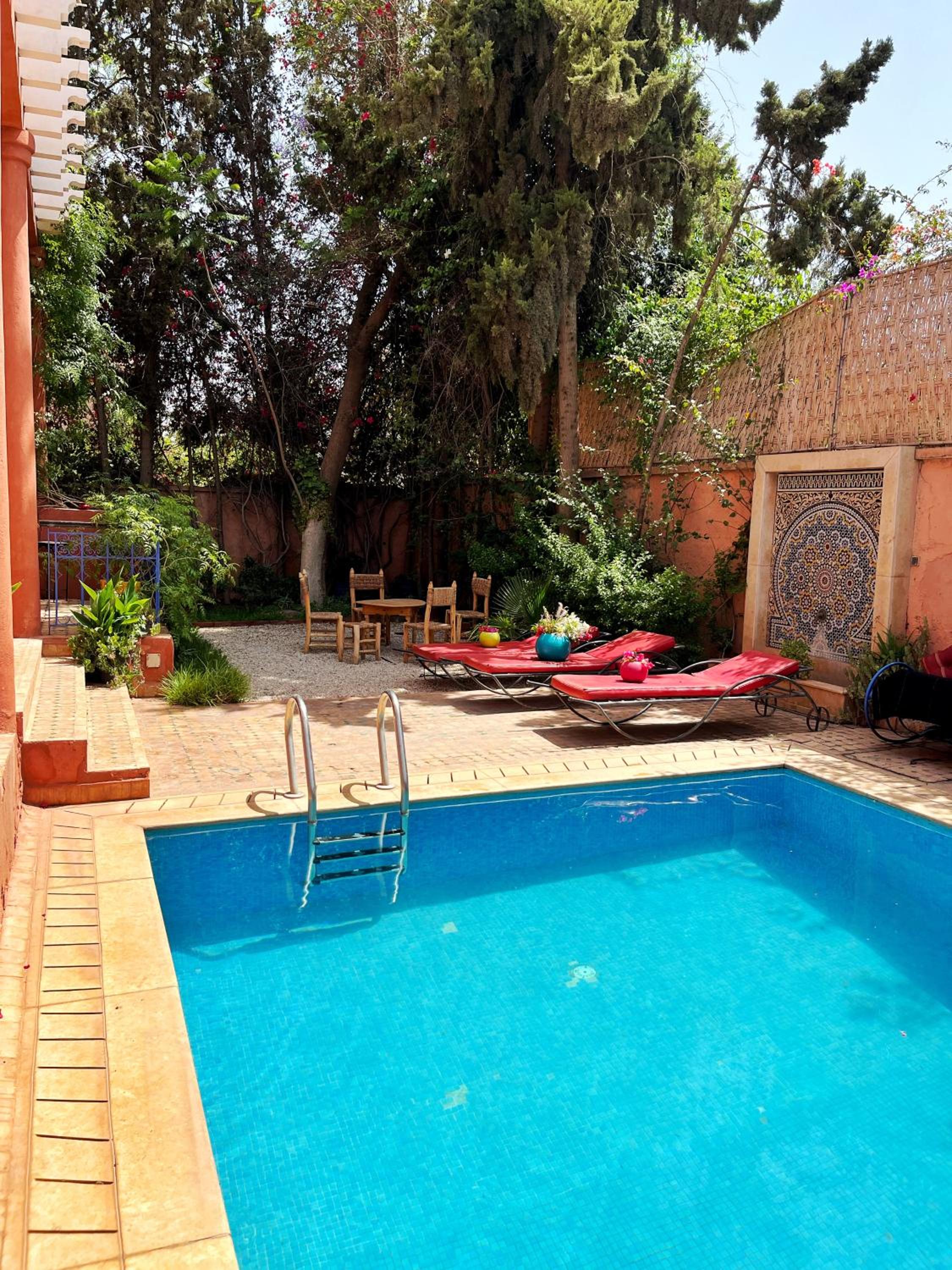 Charming 600m2 villa with large private pool view 5