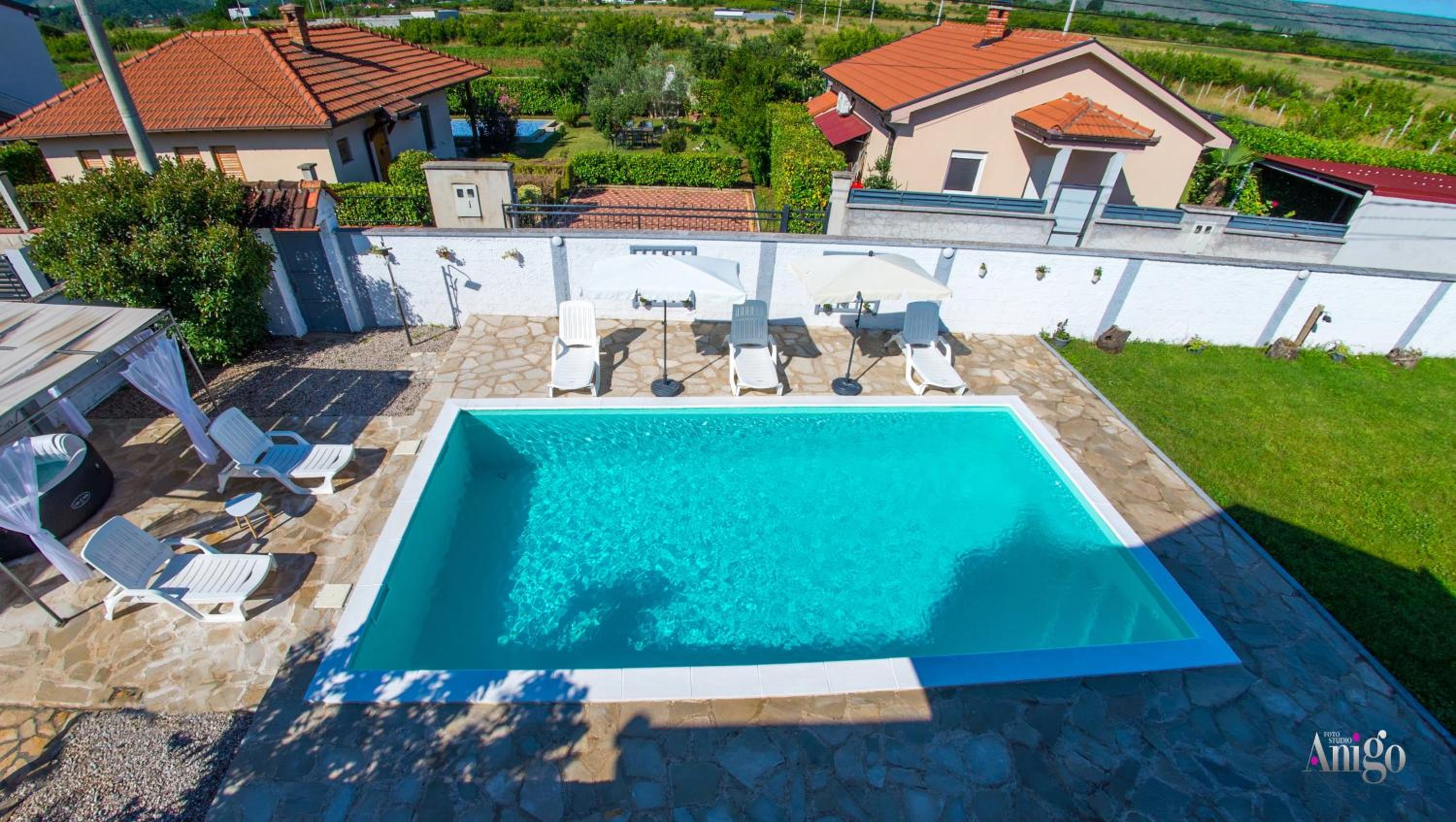 Villa Pearl- with private pool