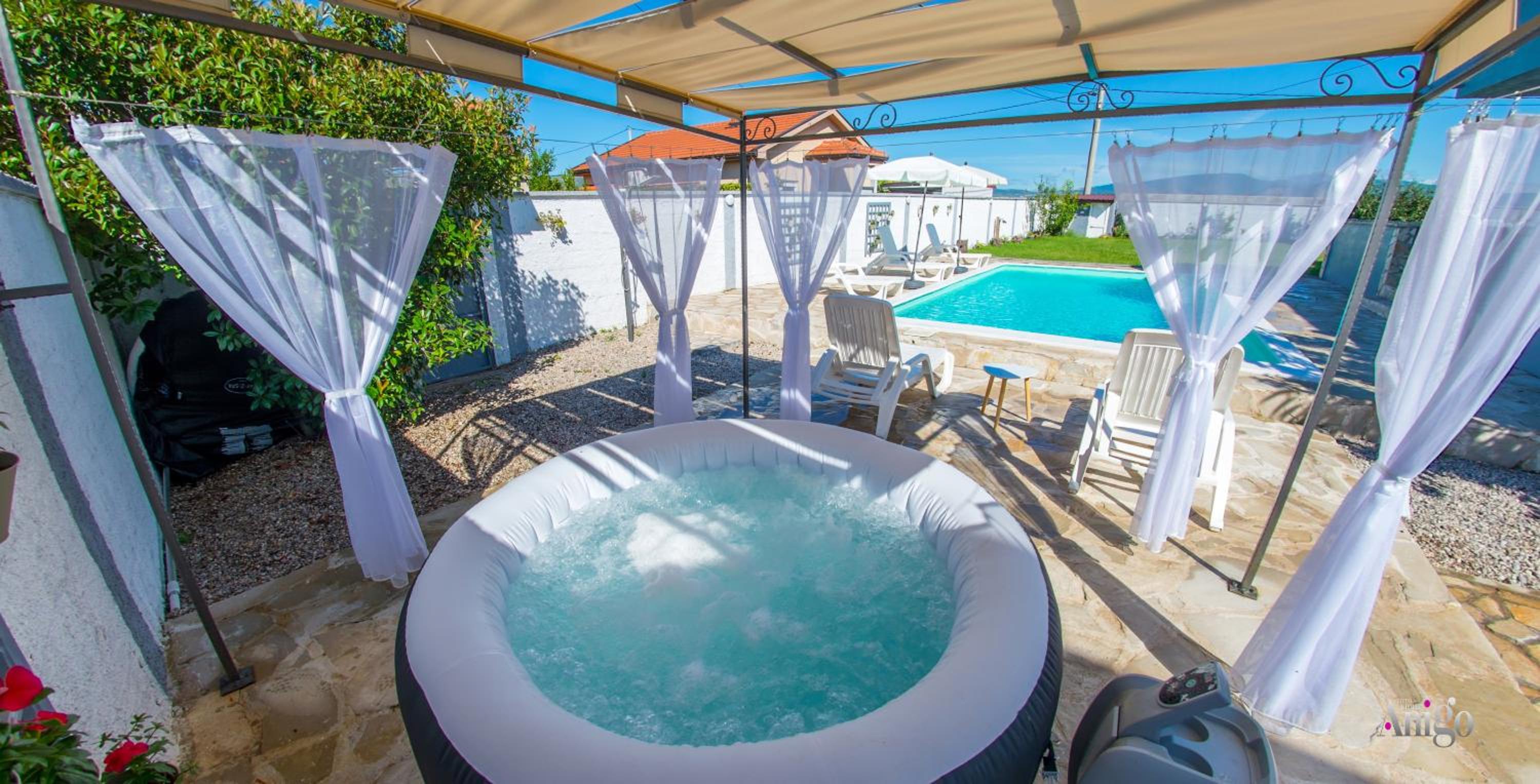 Villa Pearl- with private pool