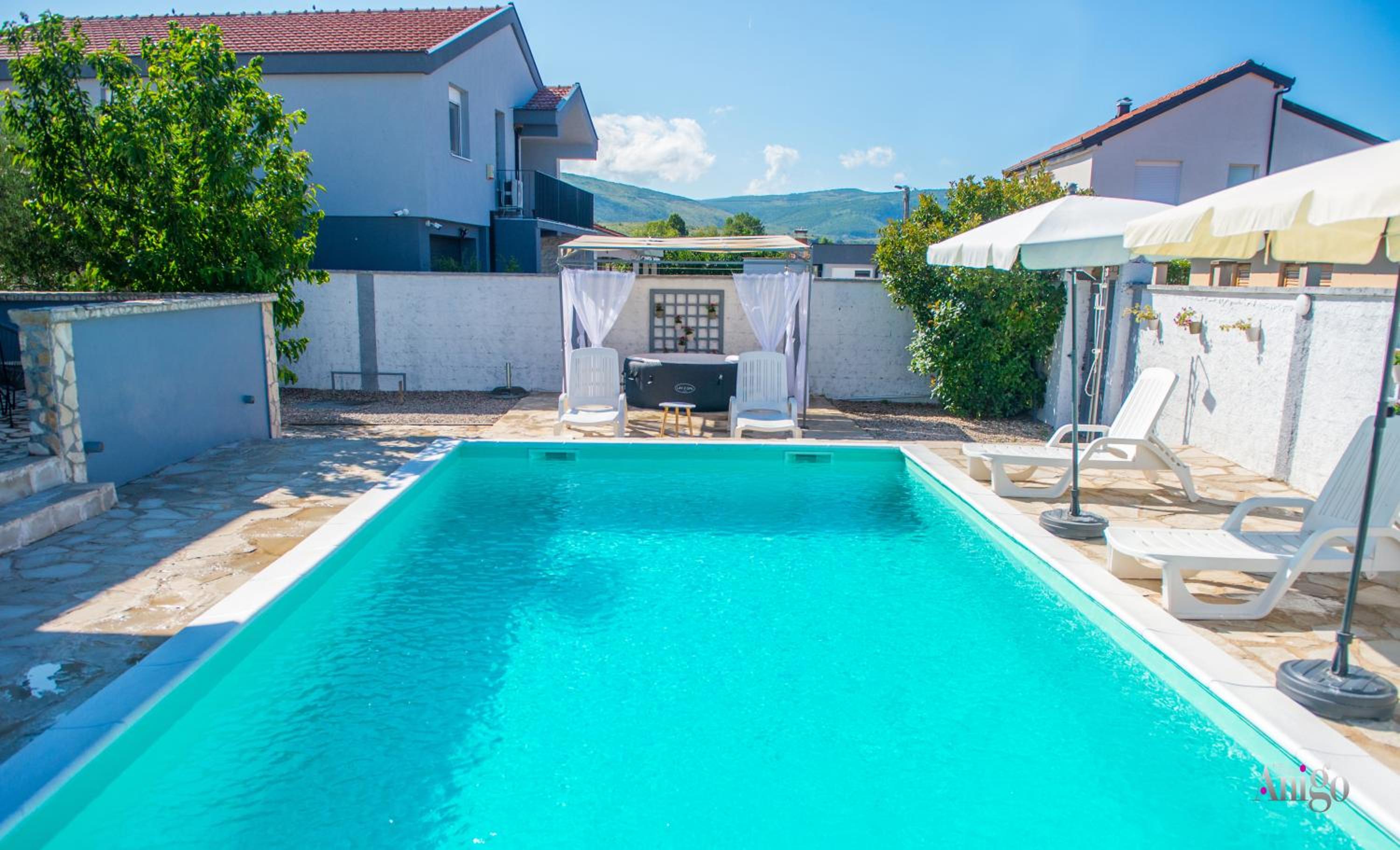 Villa Pearl- with private pool