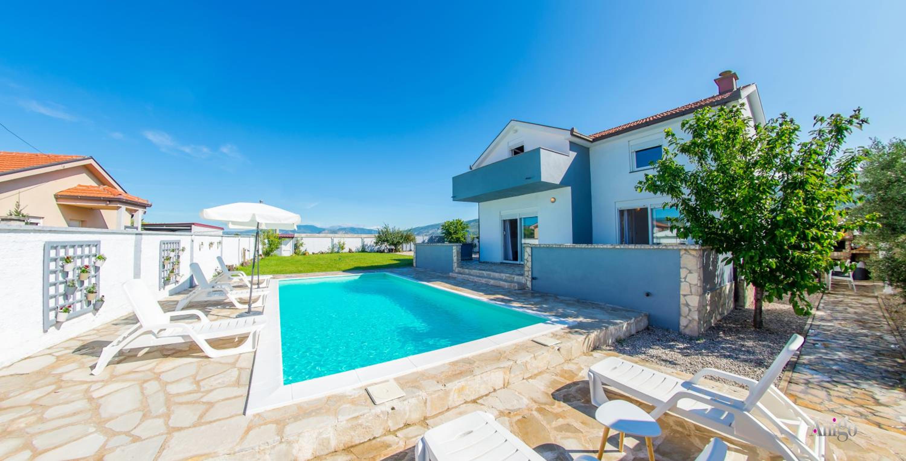 Villa Pearl- with private pool