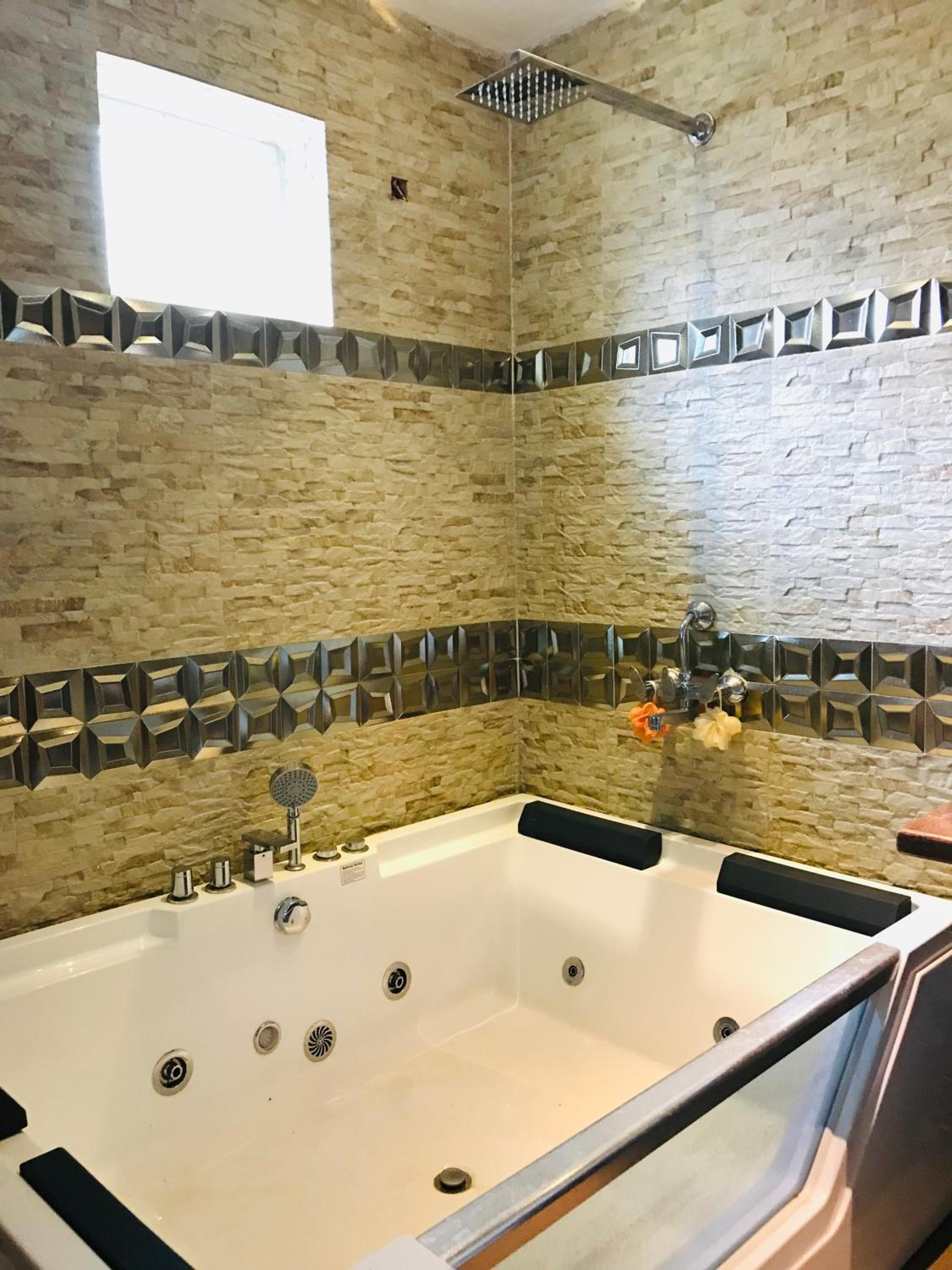 1BHK Jacuzzi apartment in Calangute view 5