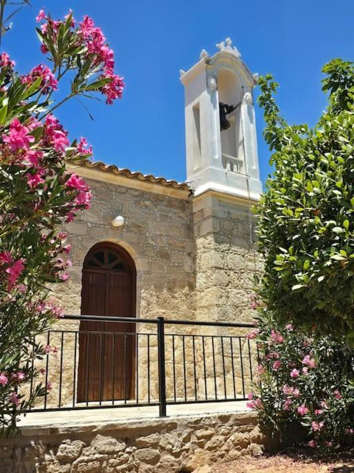 Tala Hills Sea View Apartment, Tala Village, Paphos