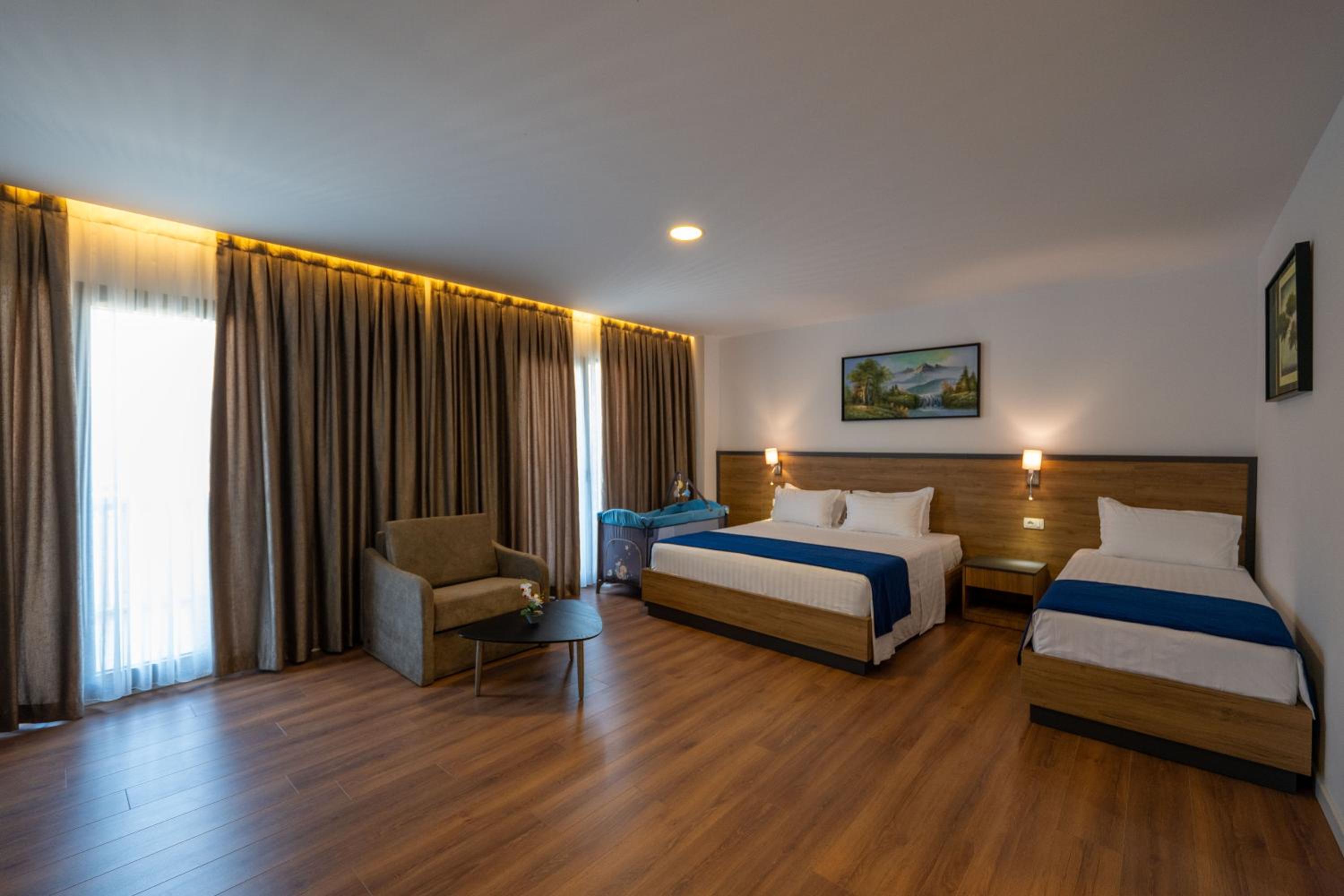 Acros Resort