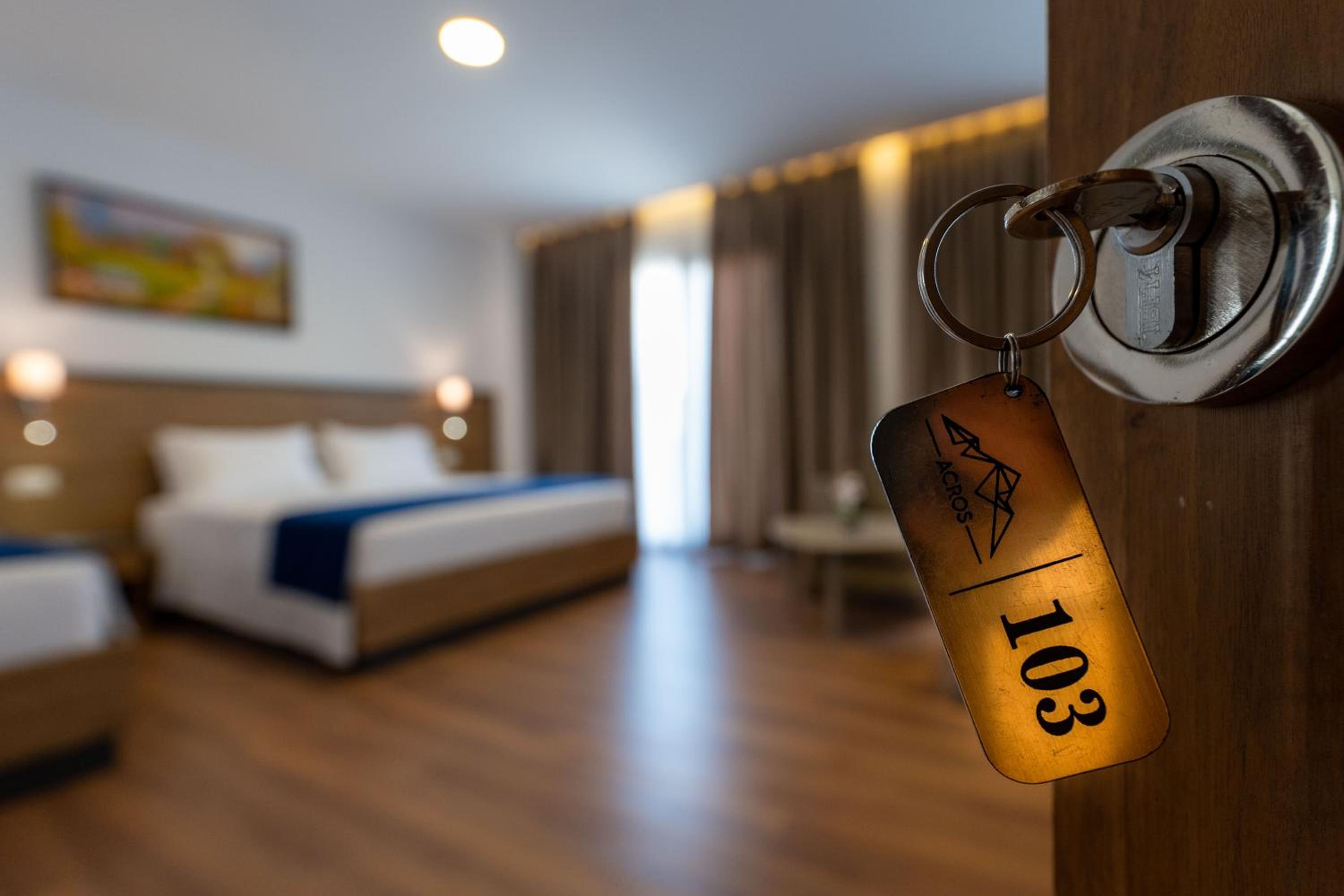 Acros Resort