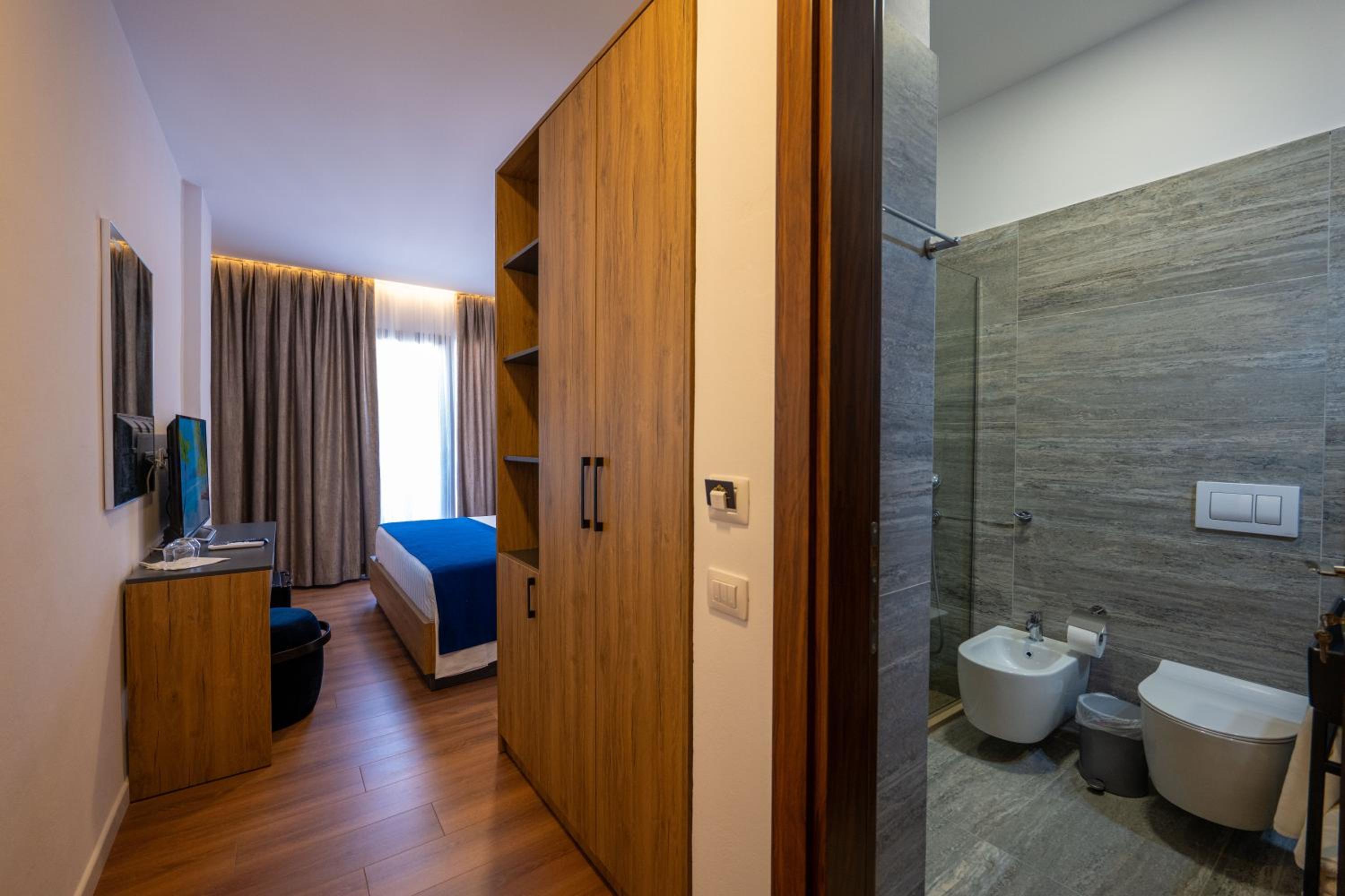 Acros Resort
