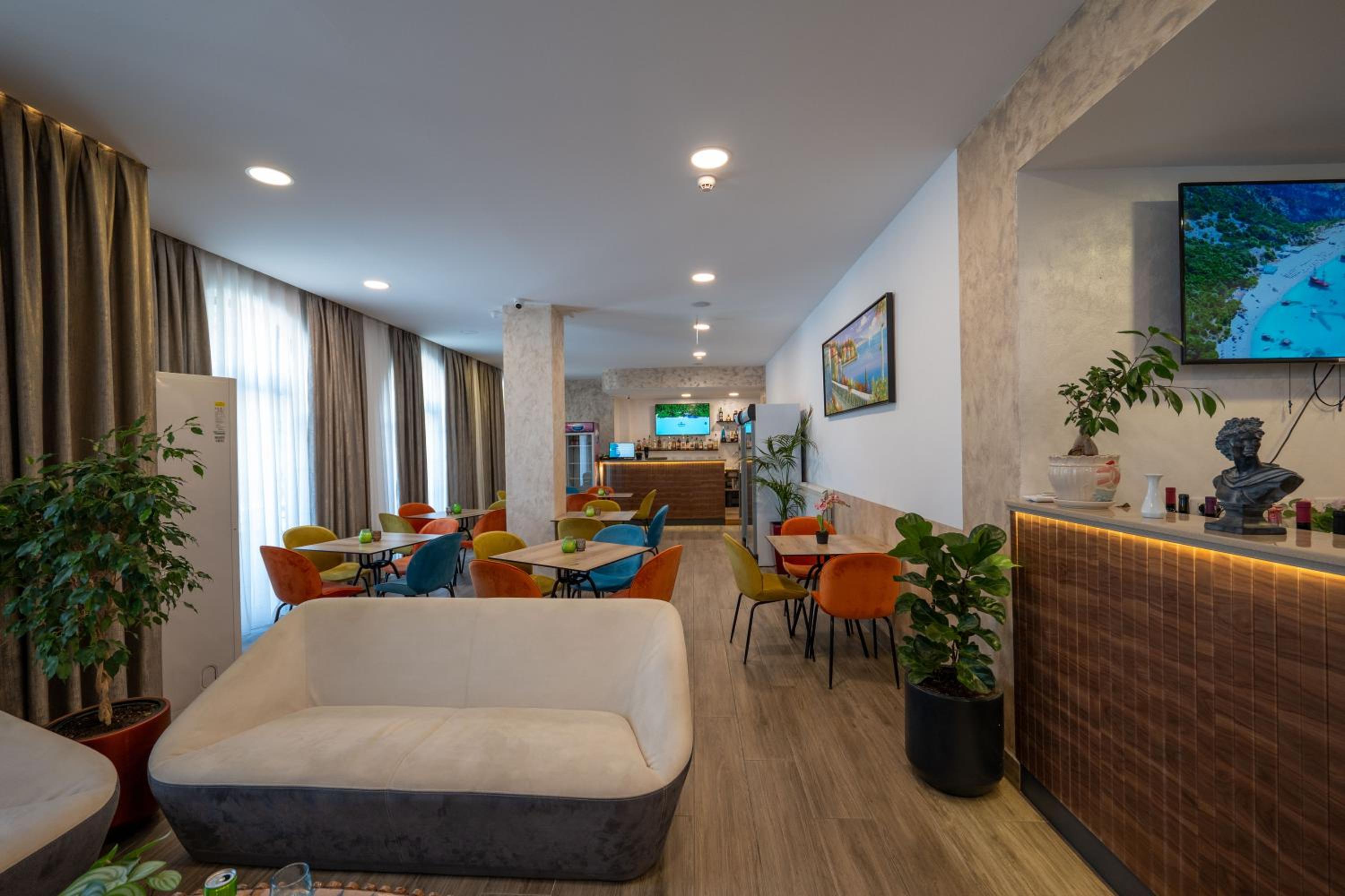 Acros Resort
