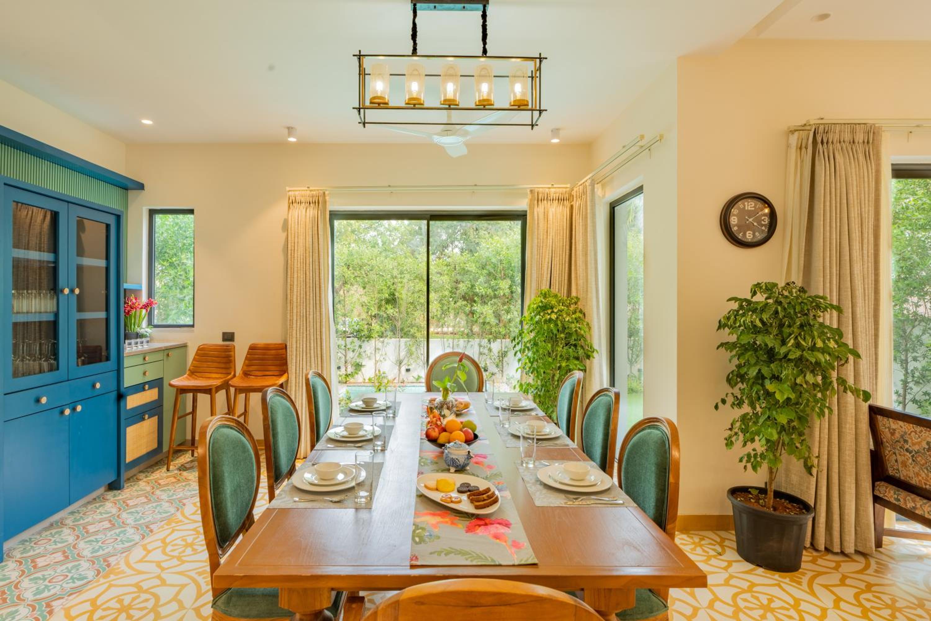dining