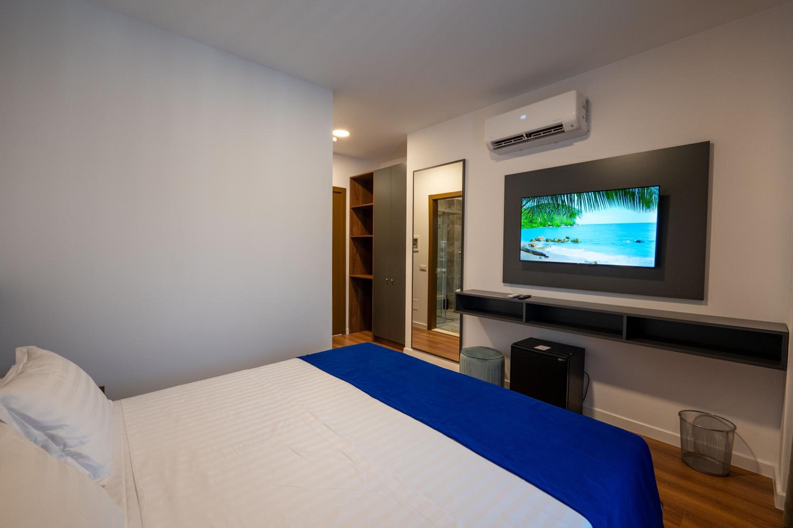 Acros Resort