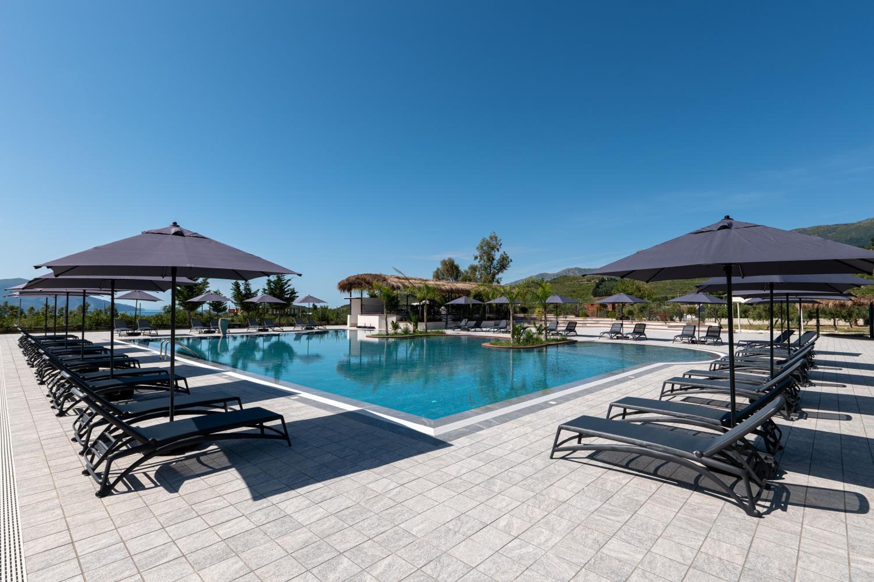 Acros Resort