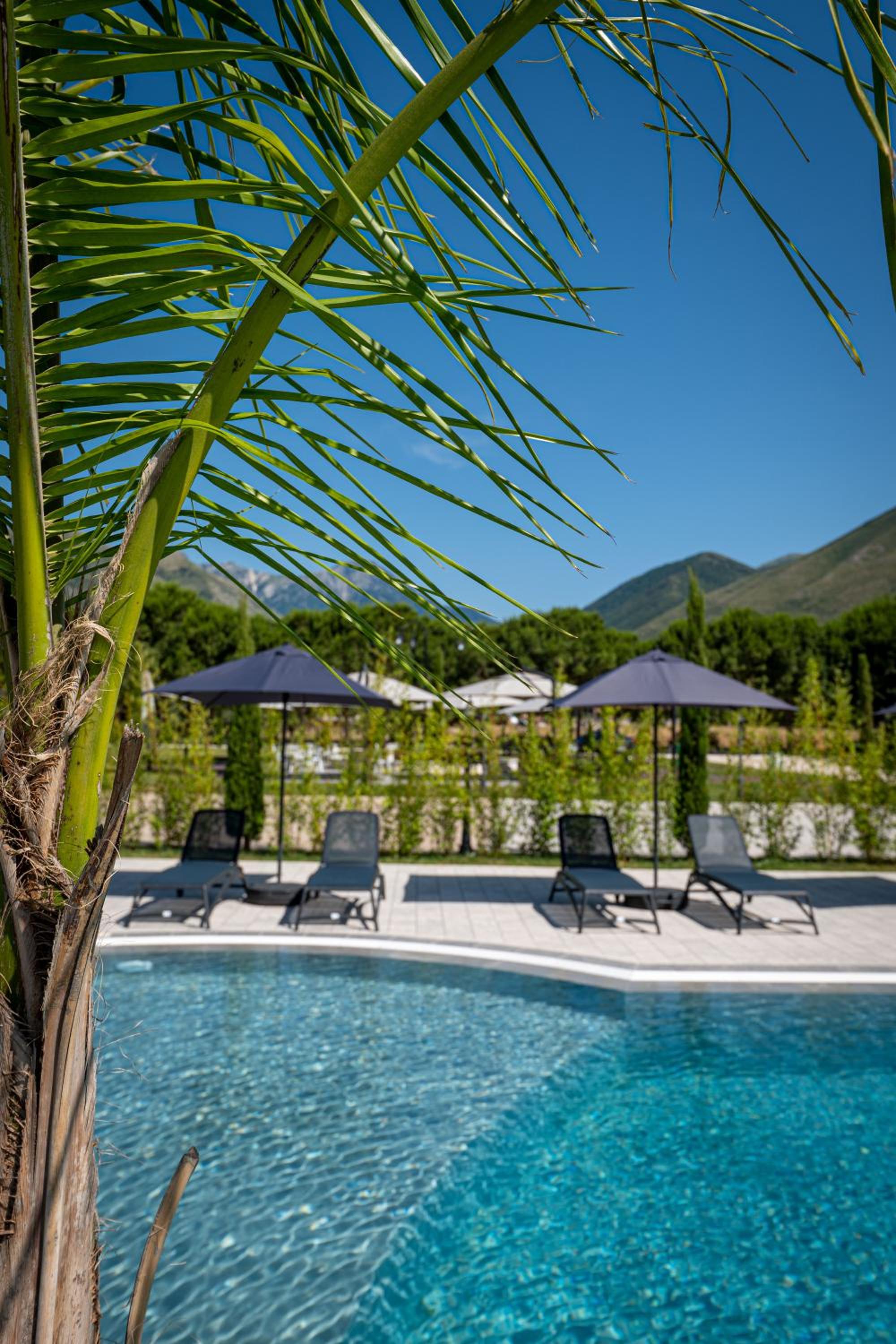 Acros Resort