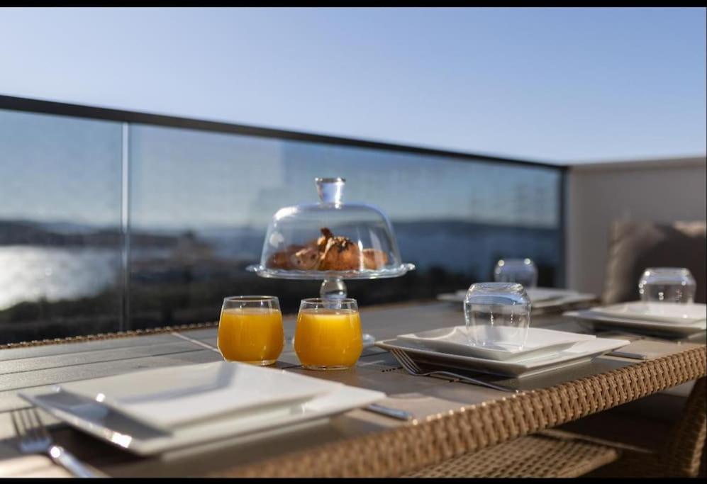 Sky high Sea view lux apartment