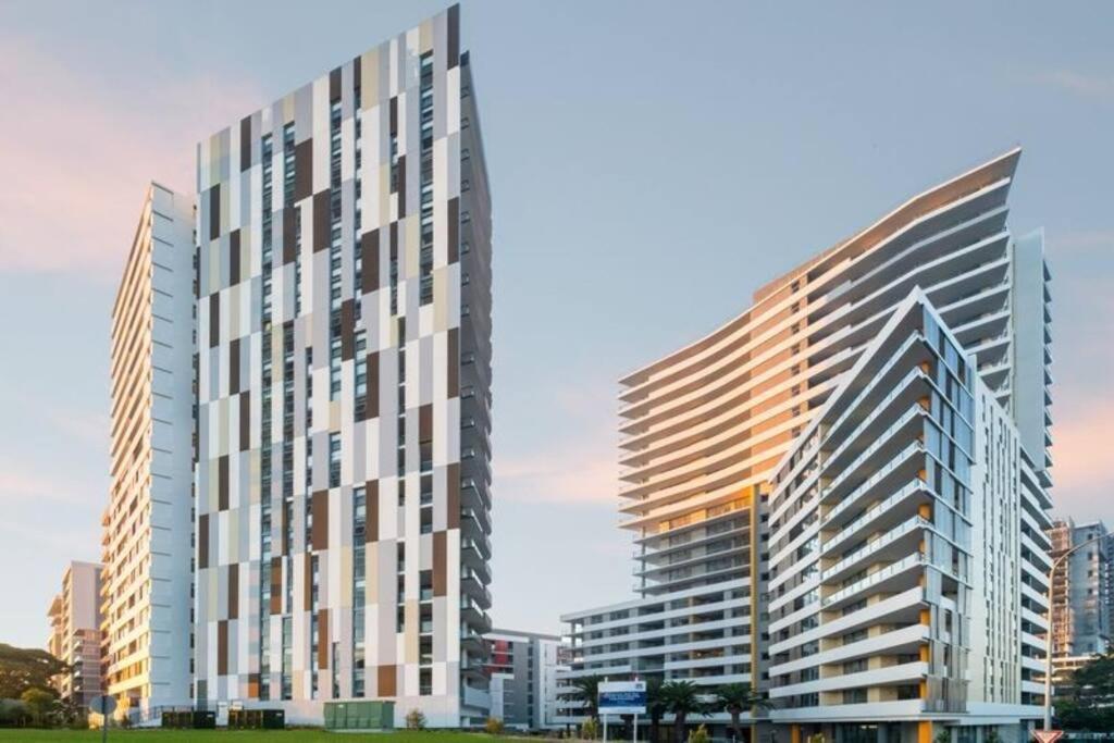 Hotel Macquarie Park Paradise-City View - Image 1