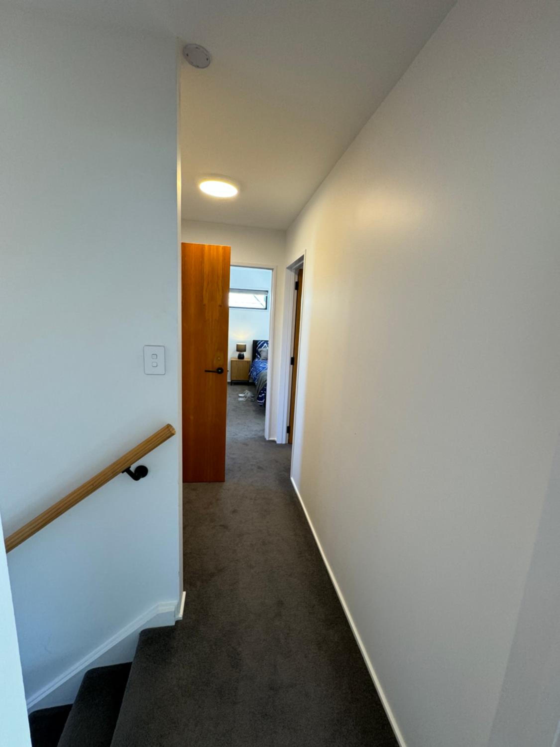 Airport Retreat 4BR 8 Guests view 3