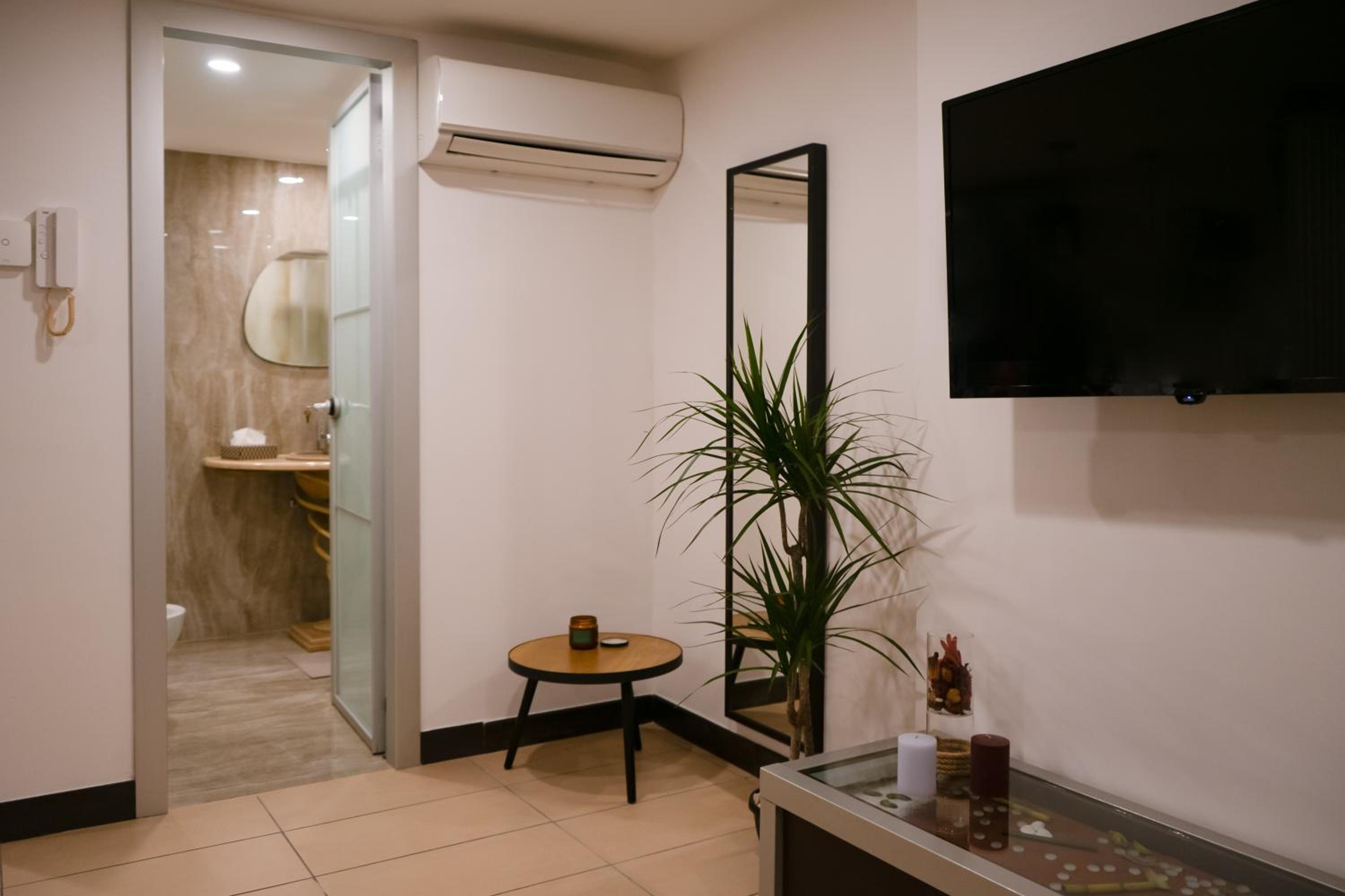 hotel room
