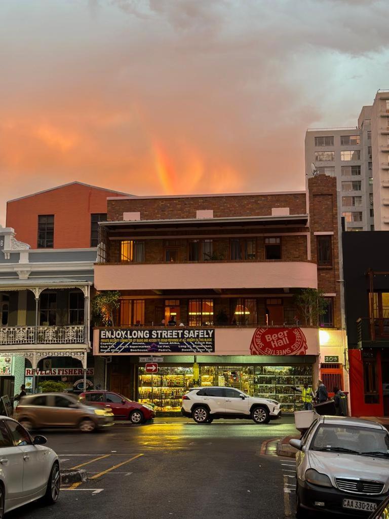 Long Street Backpackers