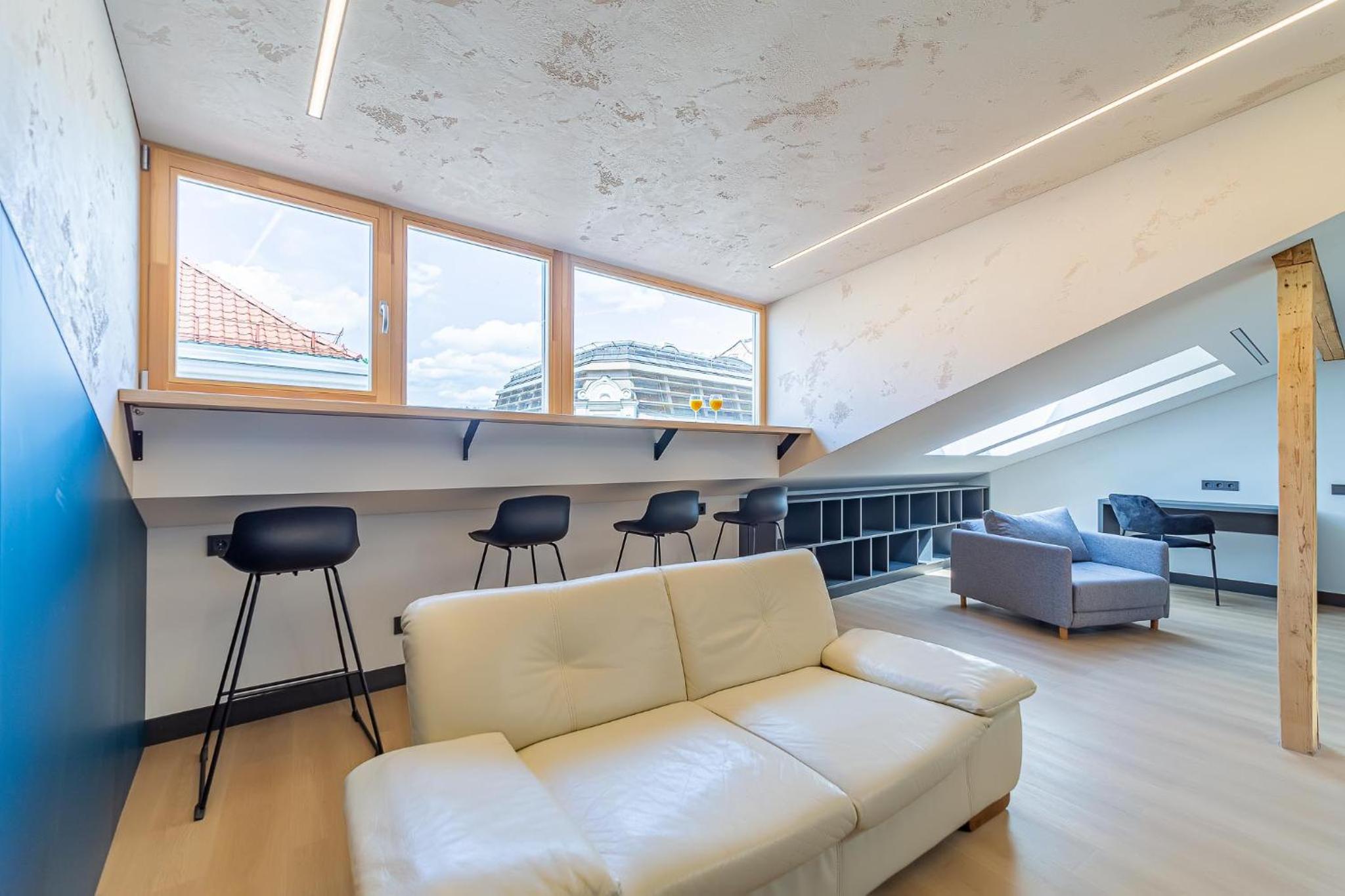 Jazz Old Town apartment with AC view 3