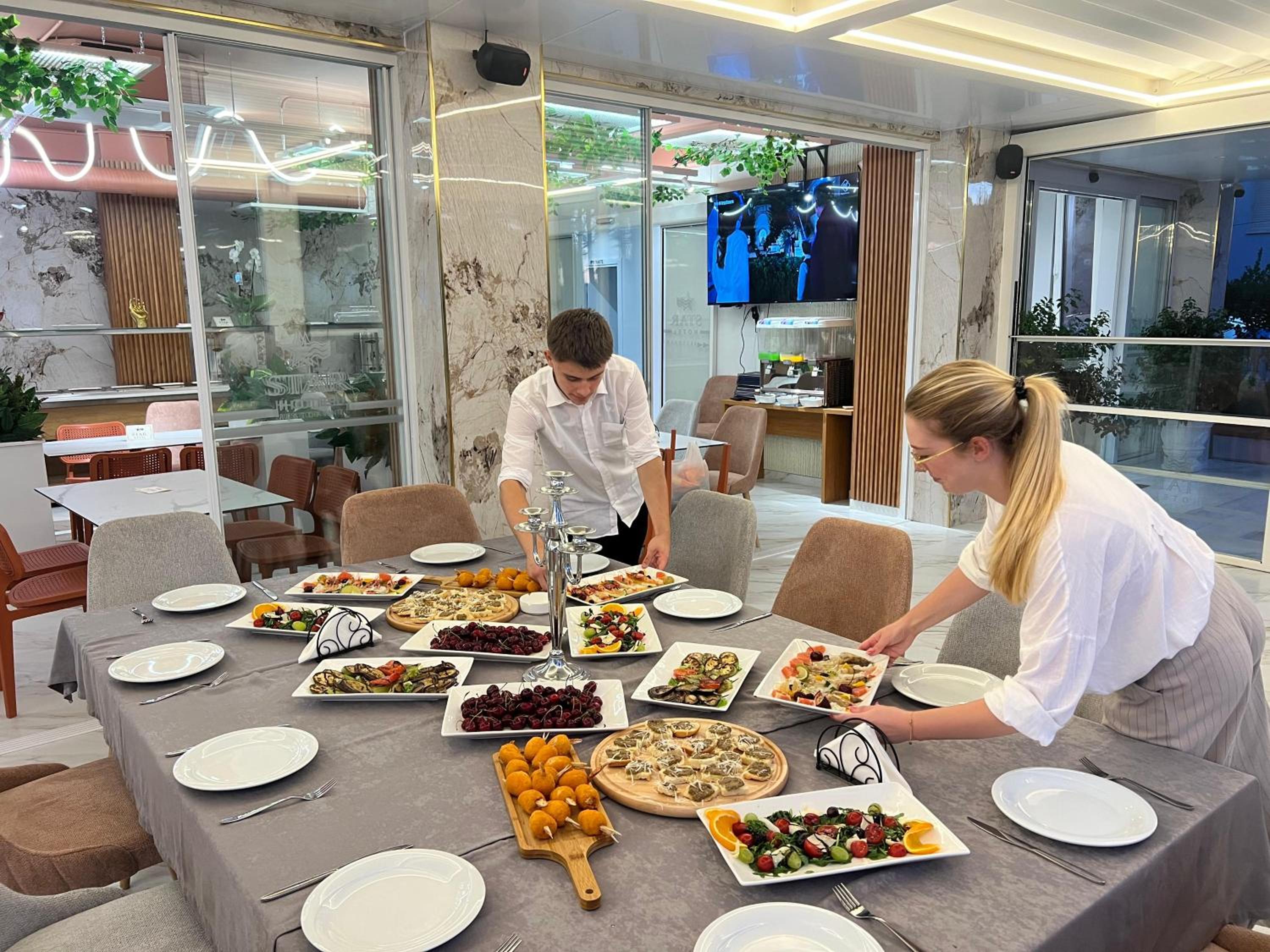 Star Hotel & Restaurant