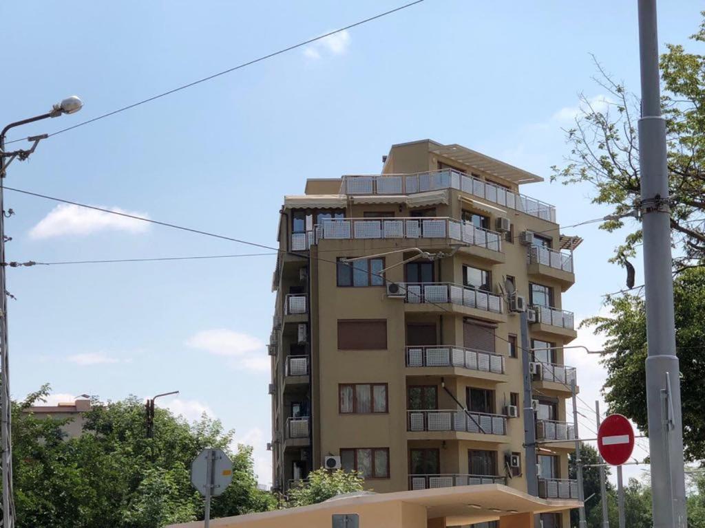 Spacious apartment with a Mountain view, big balcony and parking