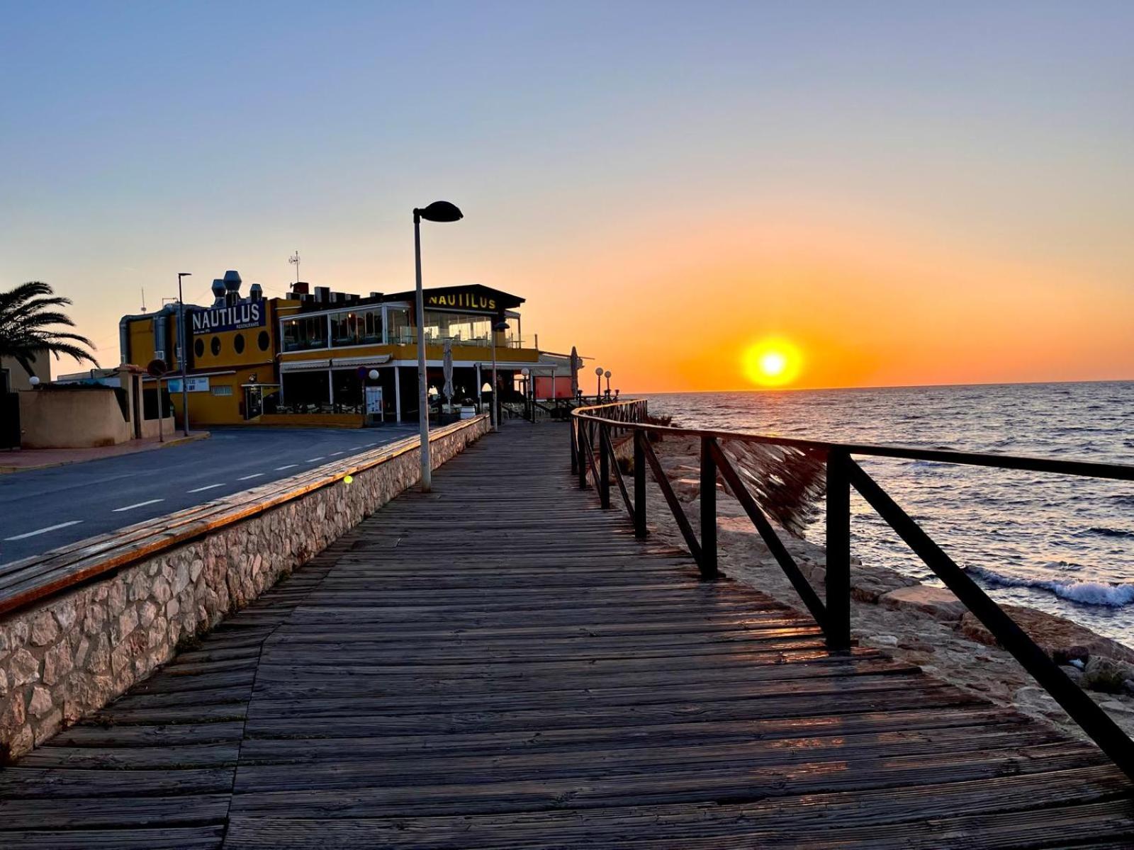 Sea View Apartment Beach Front Punta Prima