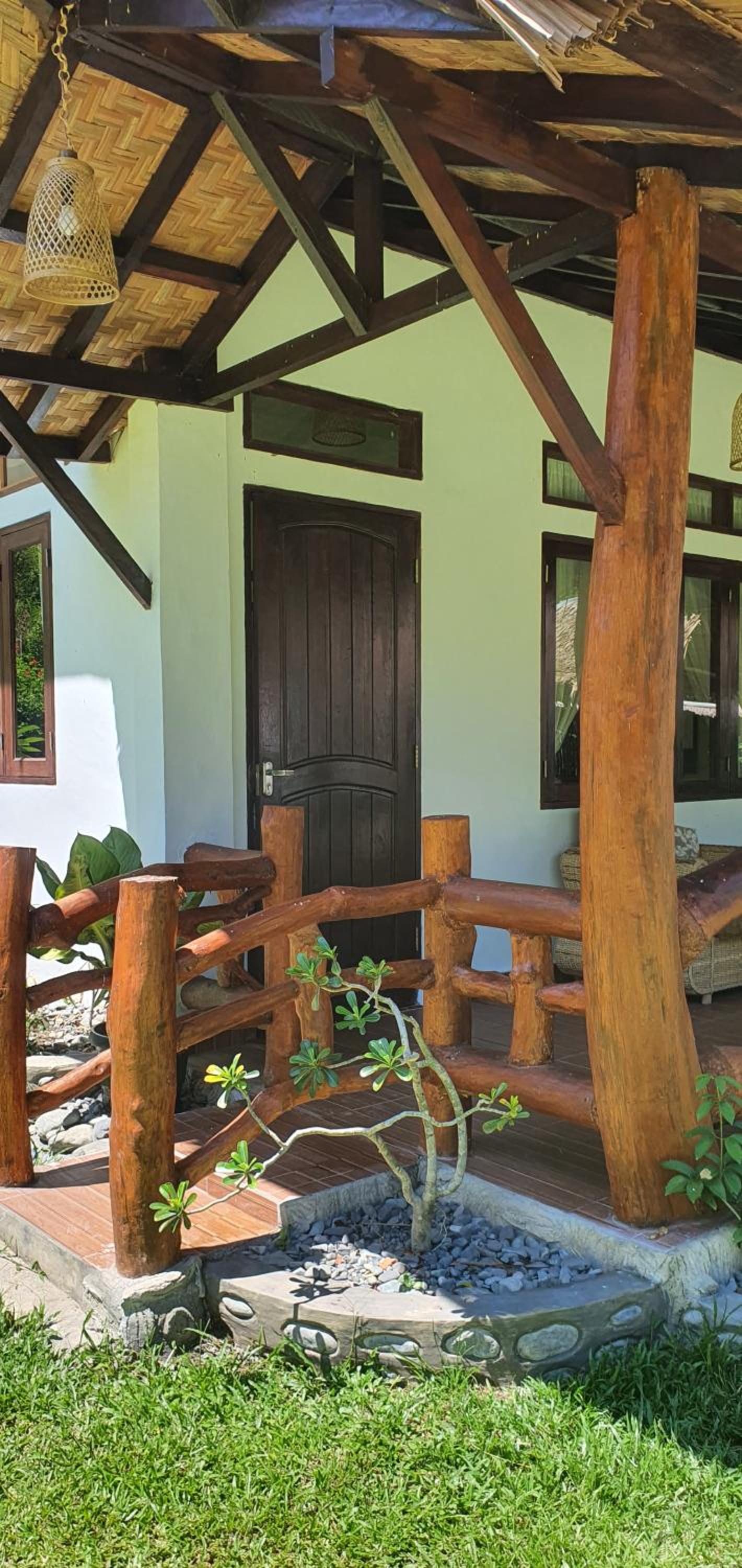 Sumatra Cheeky Monkeys Villa, Trekking and Tours
