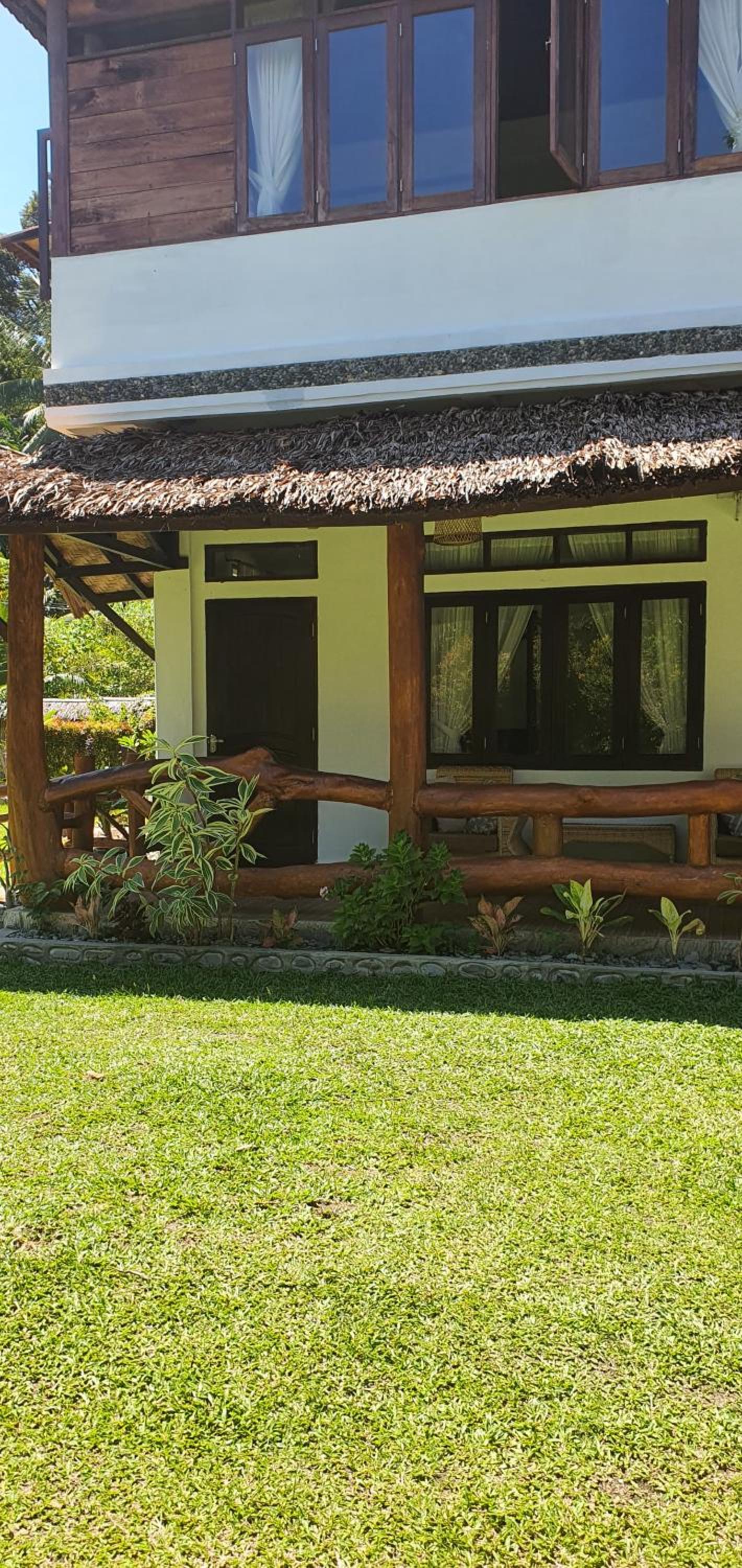 Sumatra Cheeky Monkeys Villa, Trekking and Tours