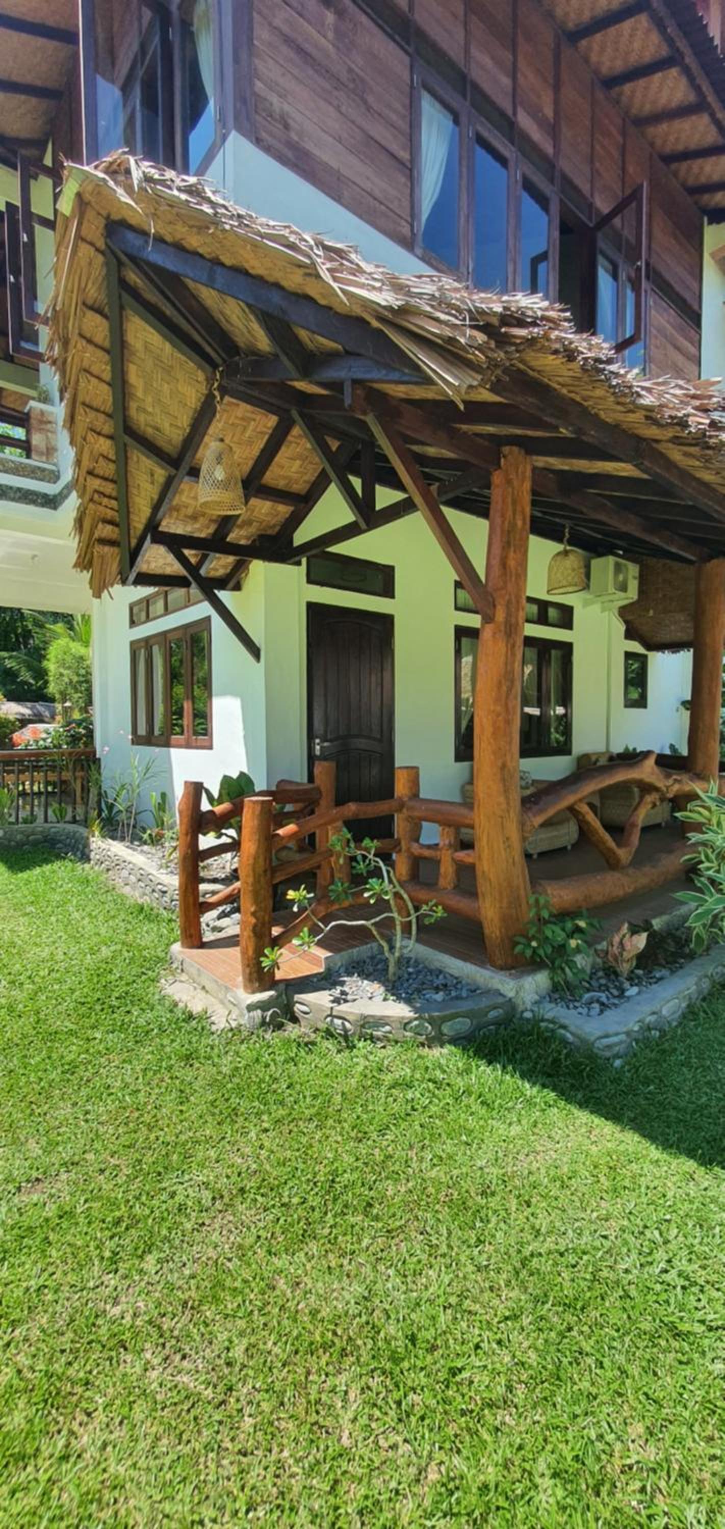 Sumatra Cheeky Monkeys Villa, Trekking and Tours