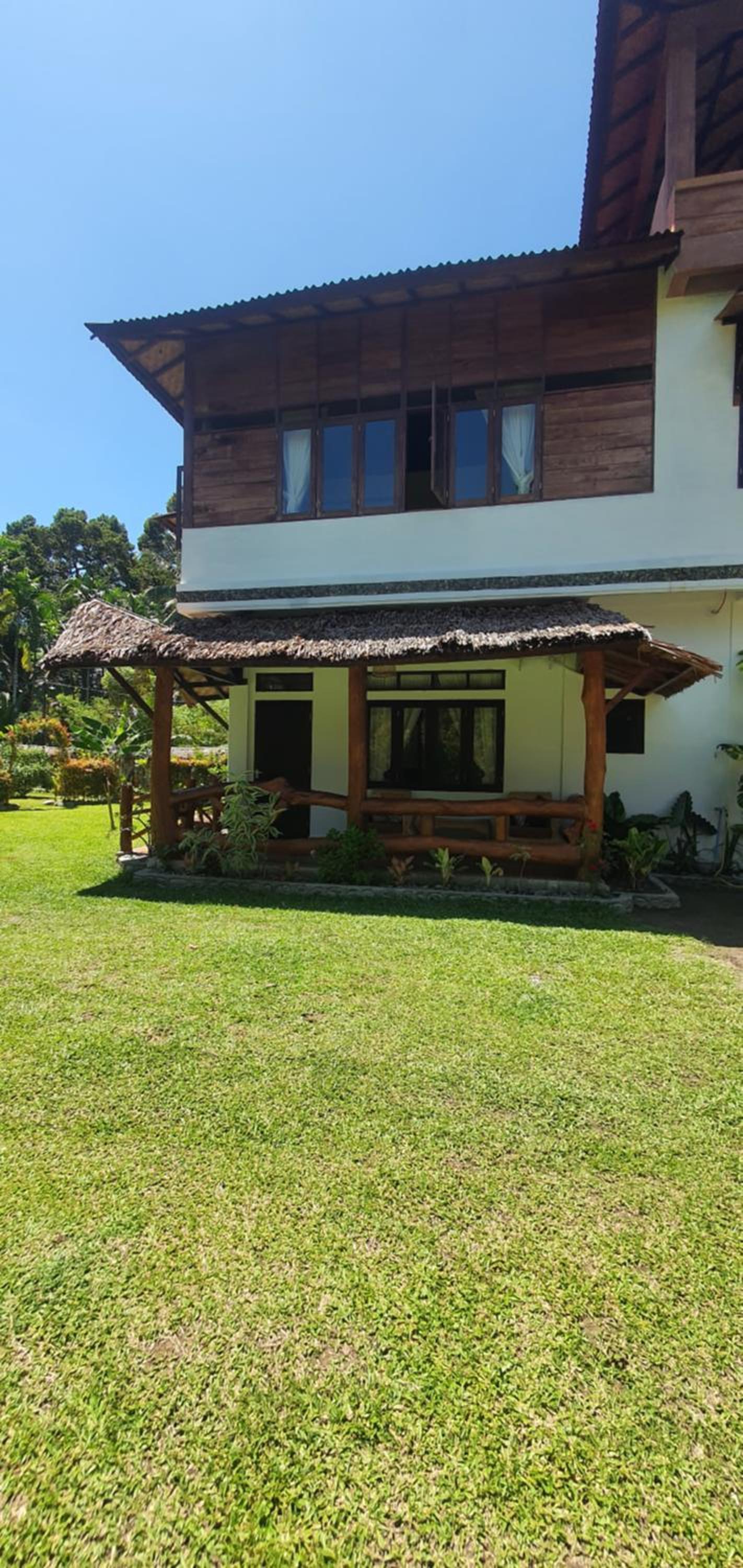 Sumatra Cheeky Monkeys Villa, Trekking and Tours