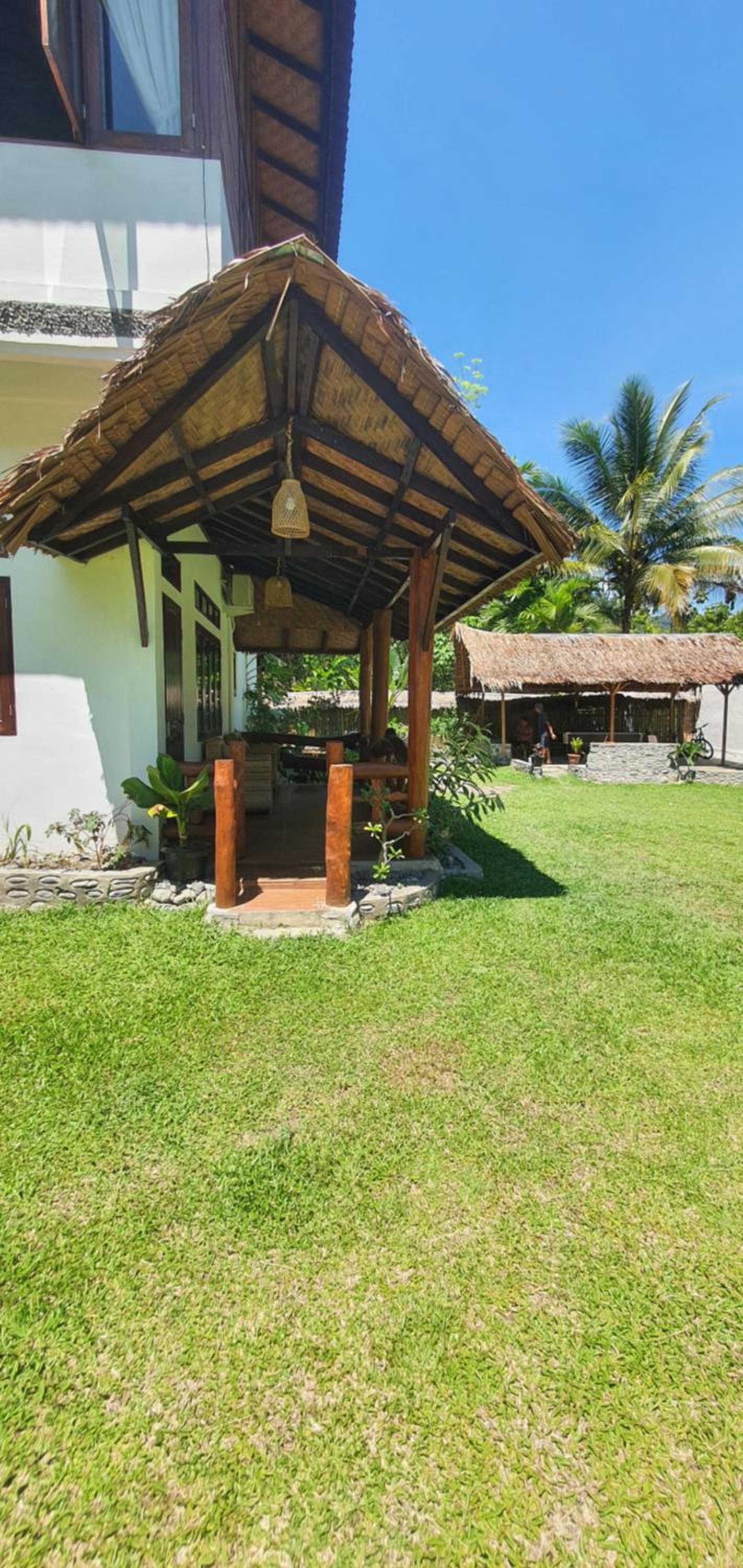 Sumatra Cheeky Monkeys Villa, Trekking and Tours