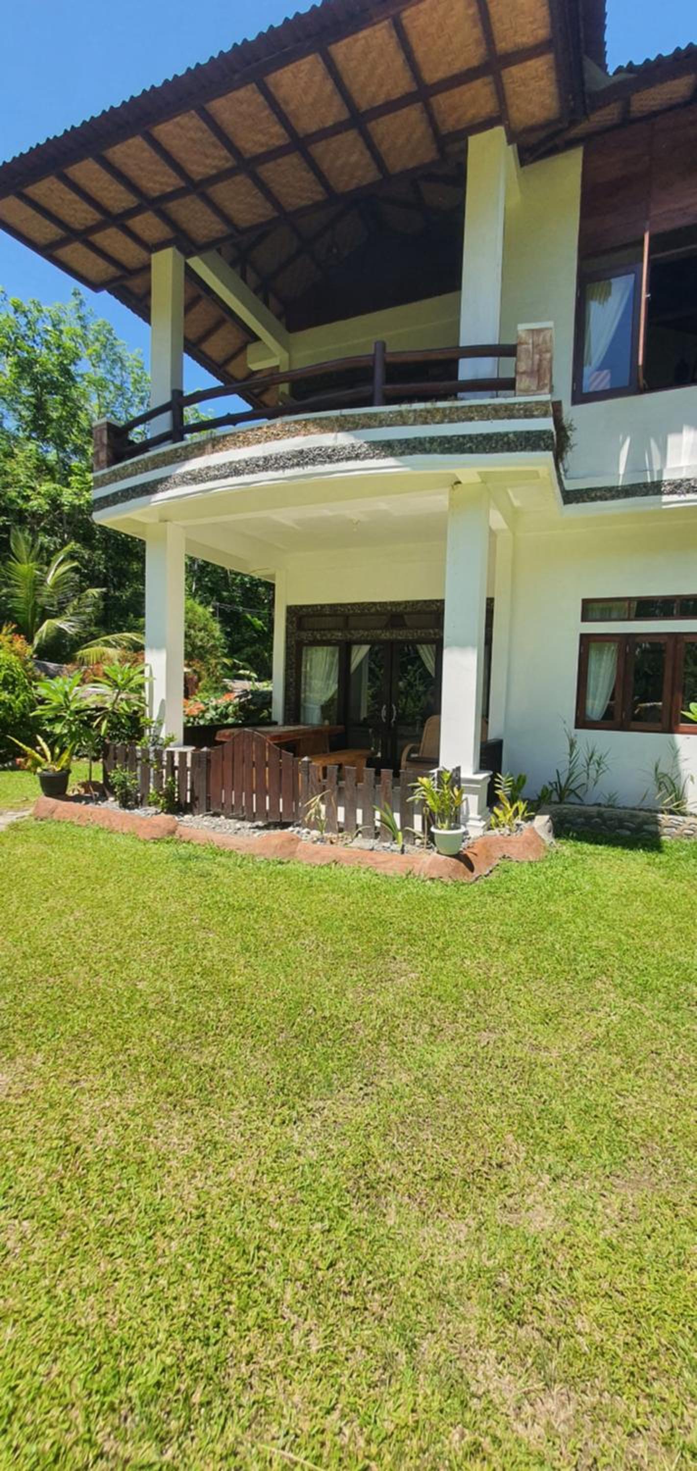 Sumatra Cheeky Monkeys Villa, Trekking and Tours